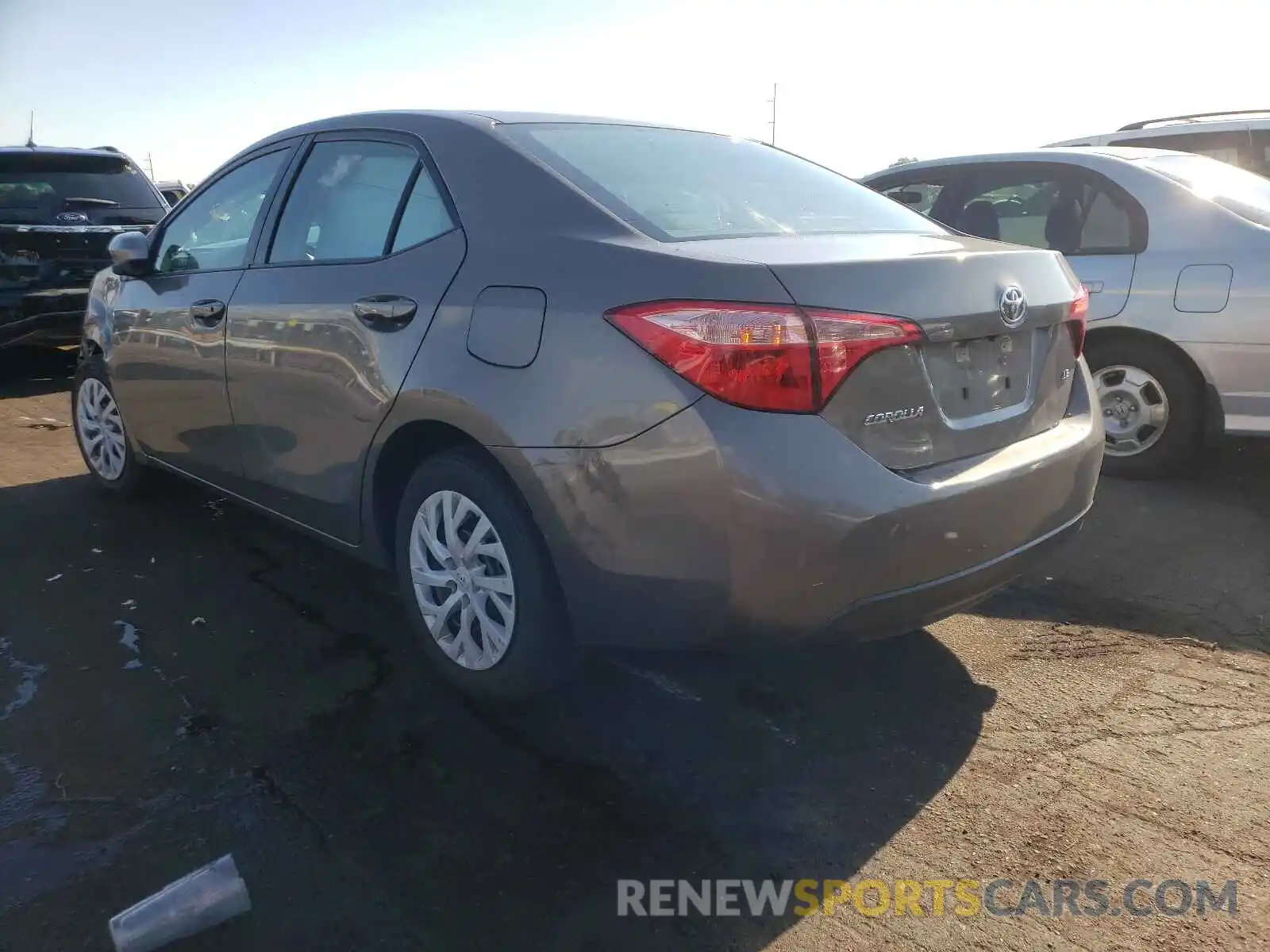 3 Photograph of a damaged car 5YFBURHE0KP884631 TOYOTA COROLLA 2019