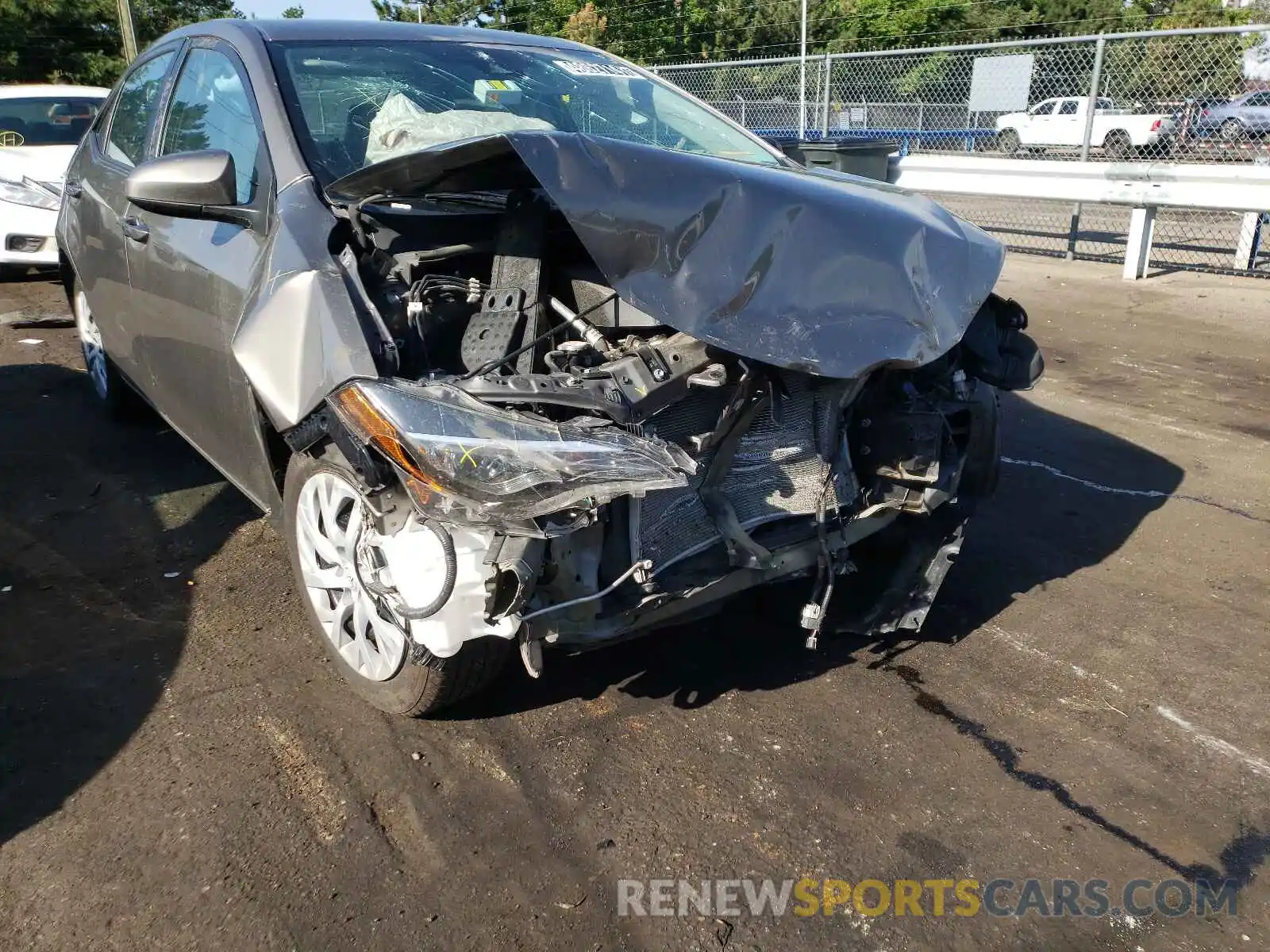 9 Photograph of a damaged car 5YFBURHE0KP884631 TOYOTA COROLLA 2019