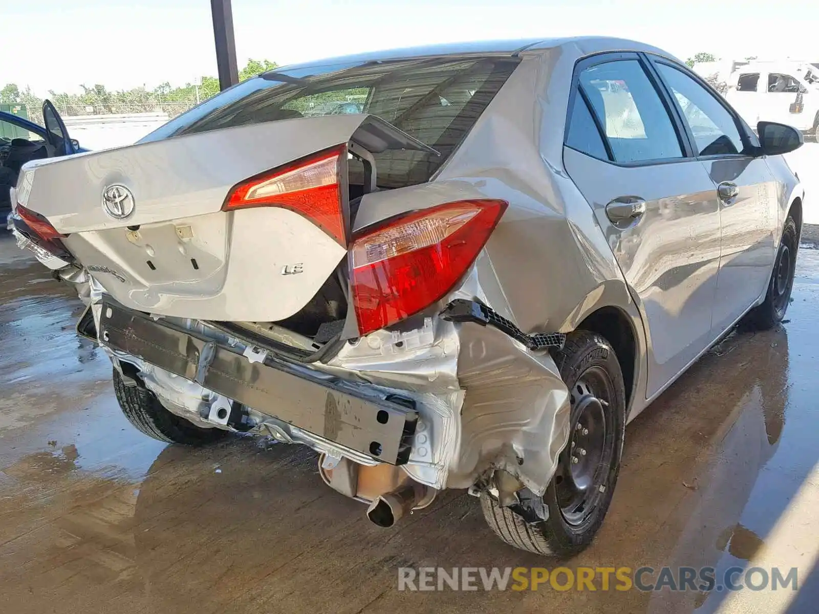 4 Photograph of a damaged car 5YFBURHE0KP884774 TOYOTA COROLLA 2019