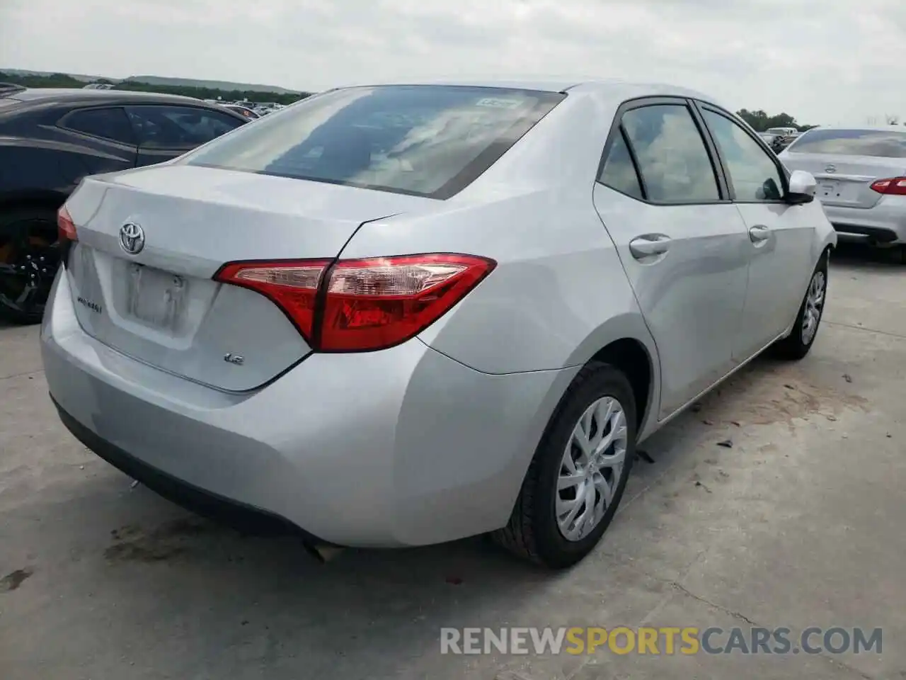 4 Photograph of a damaged car 5YFBURHE0KP885309 TOYOTA COROLLA 2019