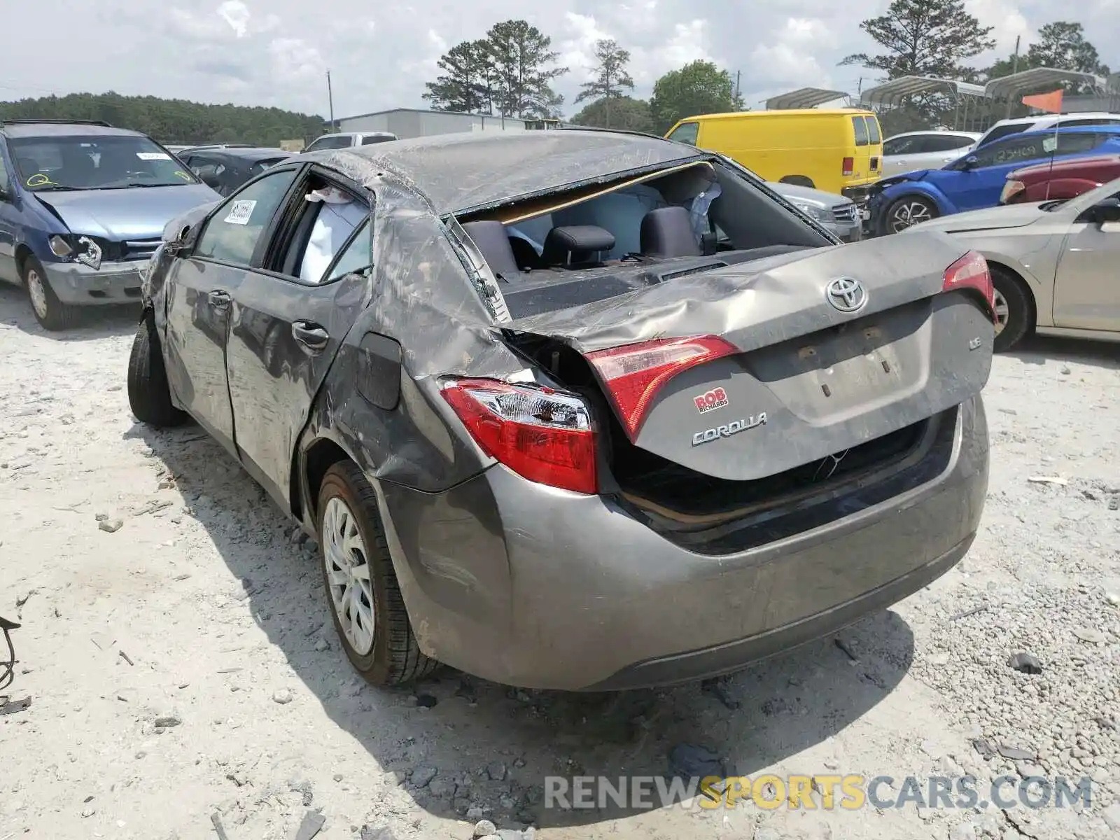 3 Photograph of a damaged car 5YFBURHE0KP886184 TOYOTA COROLLA 2019