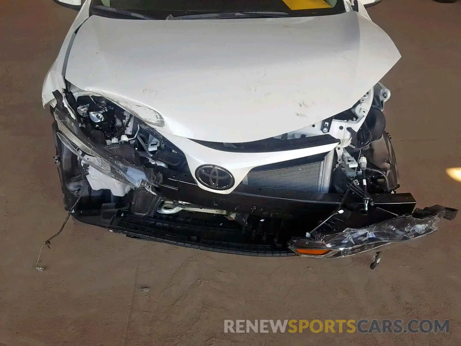 9 Photograph of a damaged car 5YFBURHE0KP886248 TOYOTA COROLLA 2019