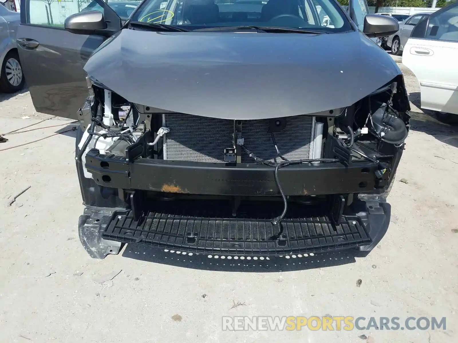 9 Photograph of a damaged car 5YFBURHE0KP886704 TOYOTA COROLLA 2019