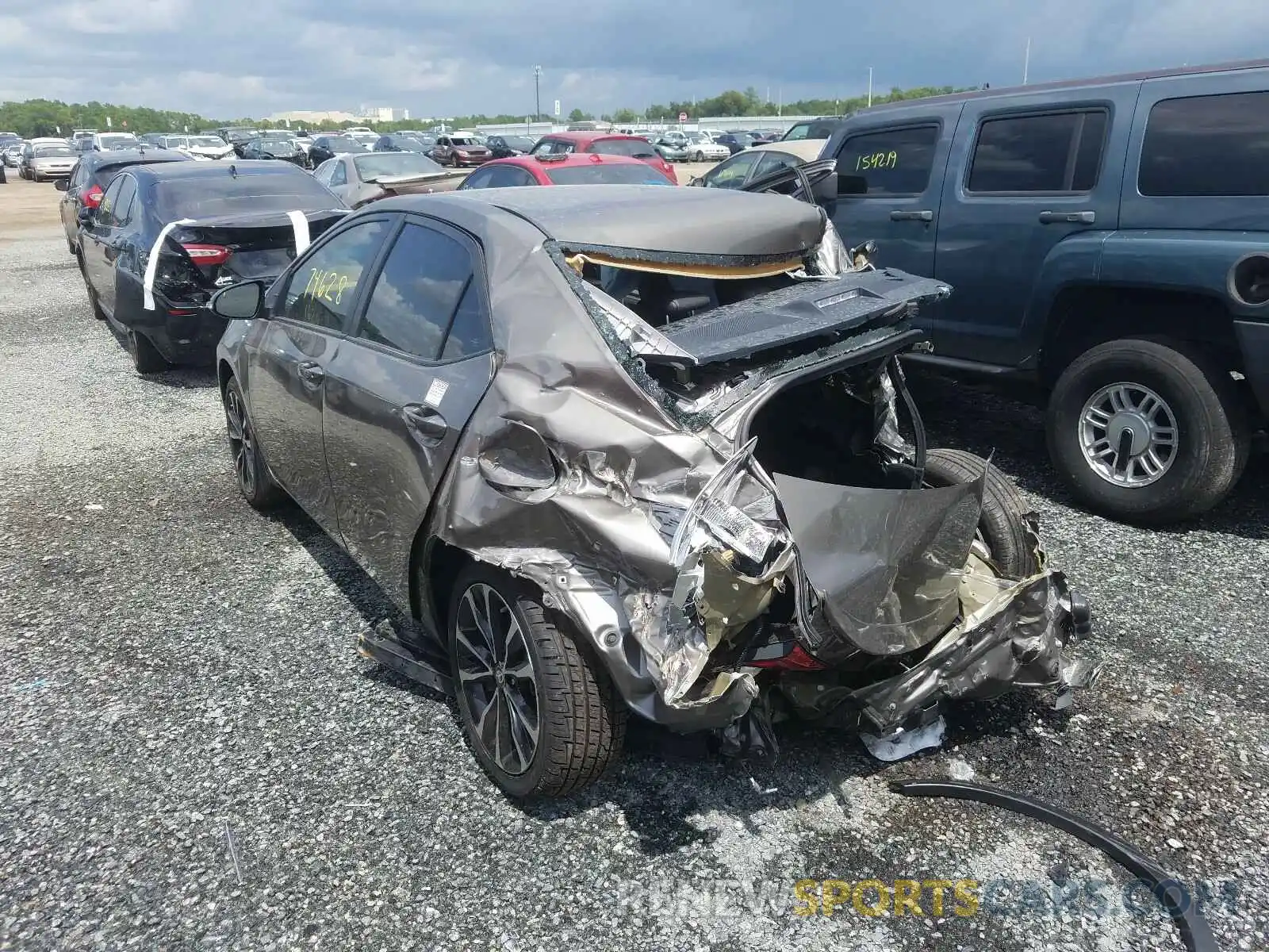 3 Photograph of a damaged car 5YFBURHE0KP886718 TOYOTA COROLLA 2019