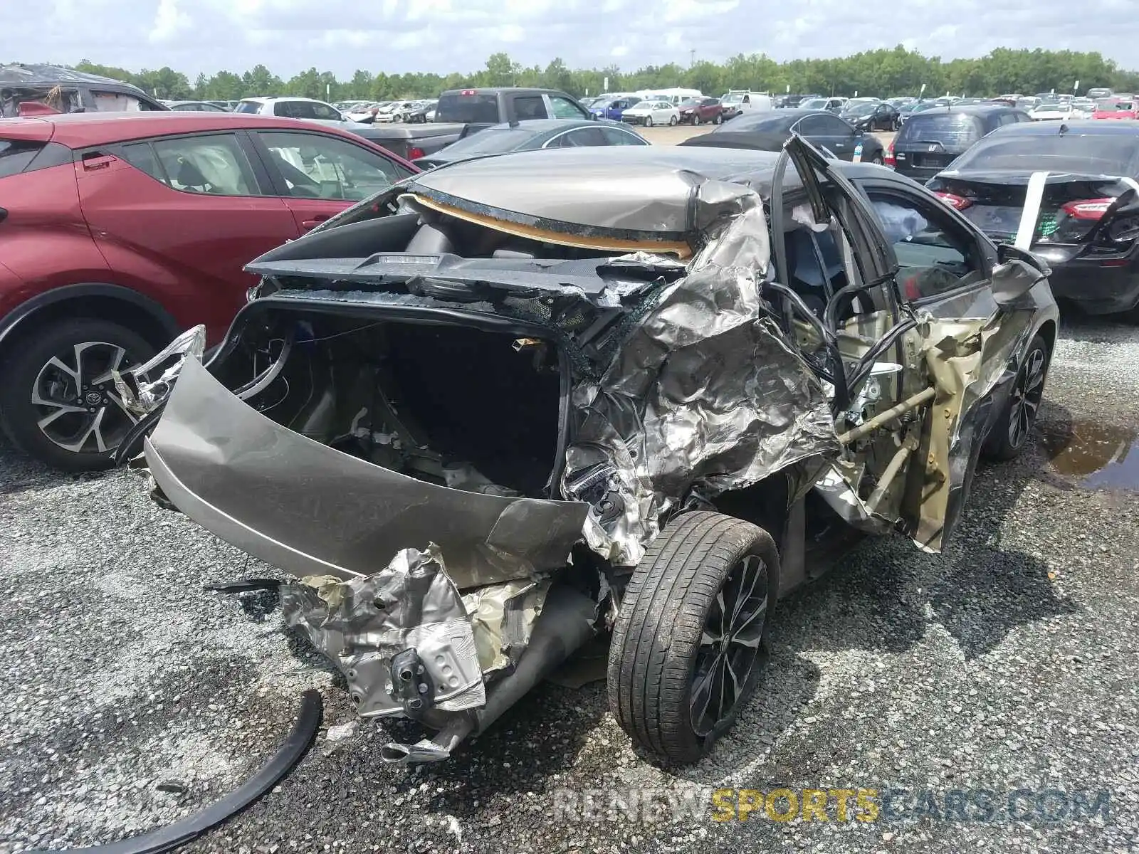 4 Photograph of a damaged car 5YFBURHE0KP886718 TOYOTA COROLLA 2019