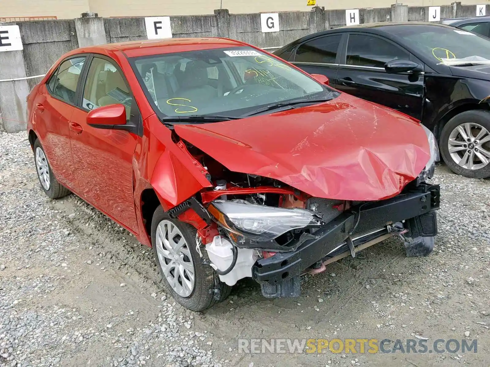 1 Photograph of a damaged car 5YFBURHE0KP886752 TOYOTA COROLLA 2019
