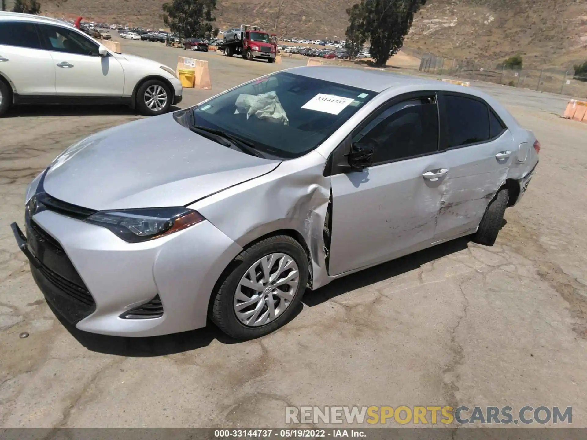 2 Photograph of a damaged car 5YFBURHE0KP887027 TOYOTA COROLLA 2019