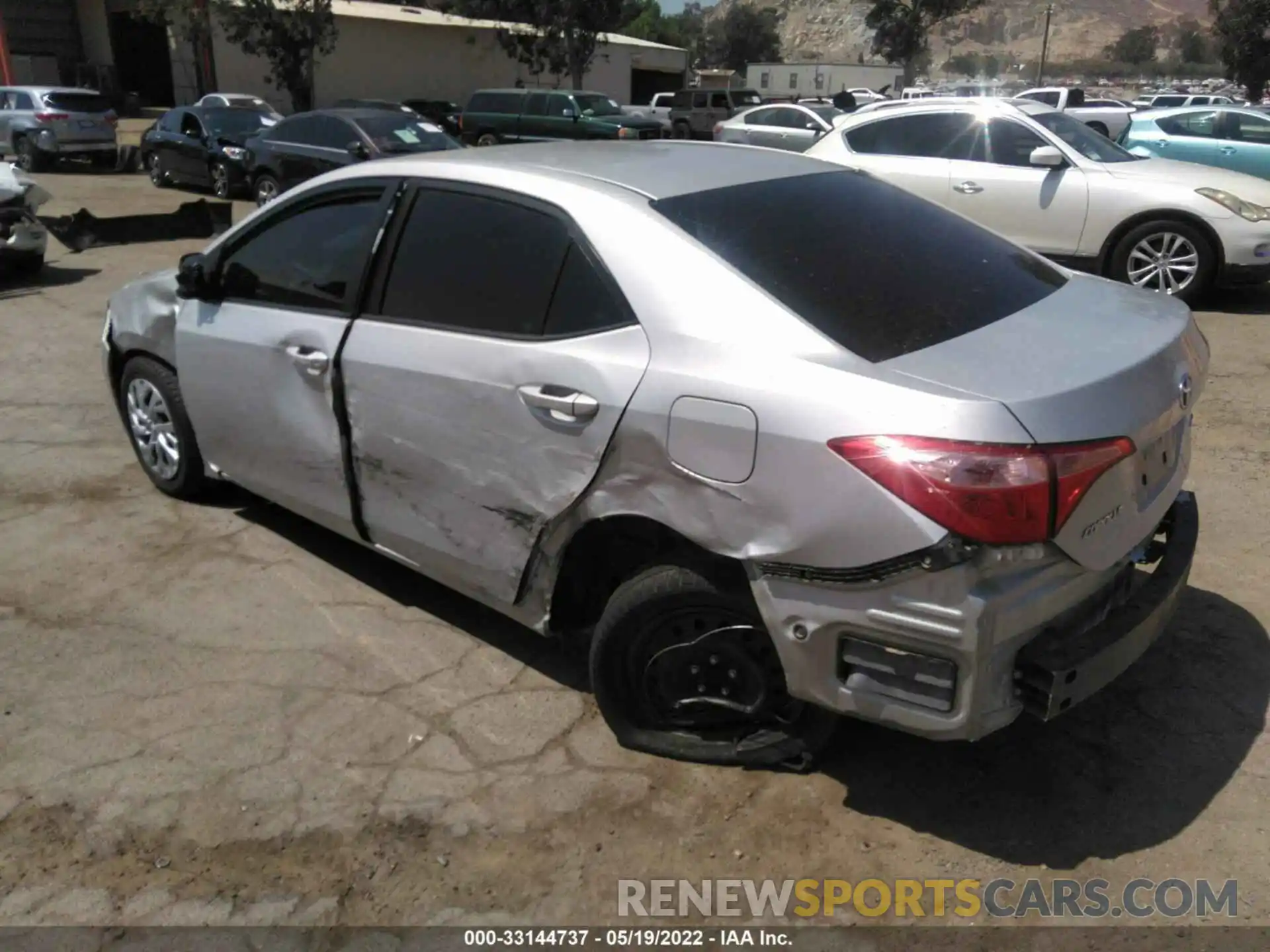 3 Photograph of a damaged car 5YFBURHE0KP887027 TOYOTA COROLLA 2019