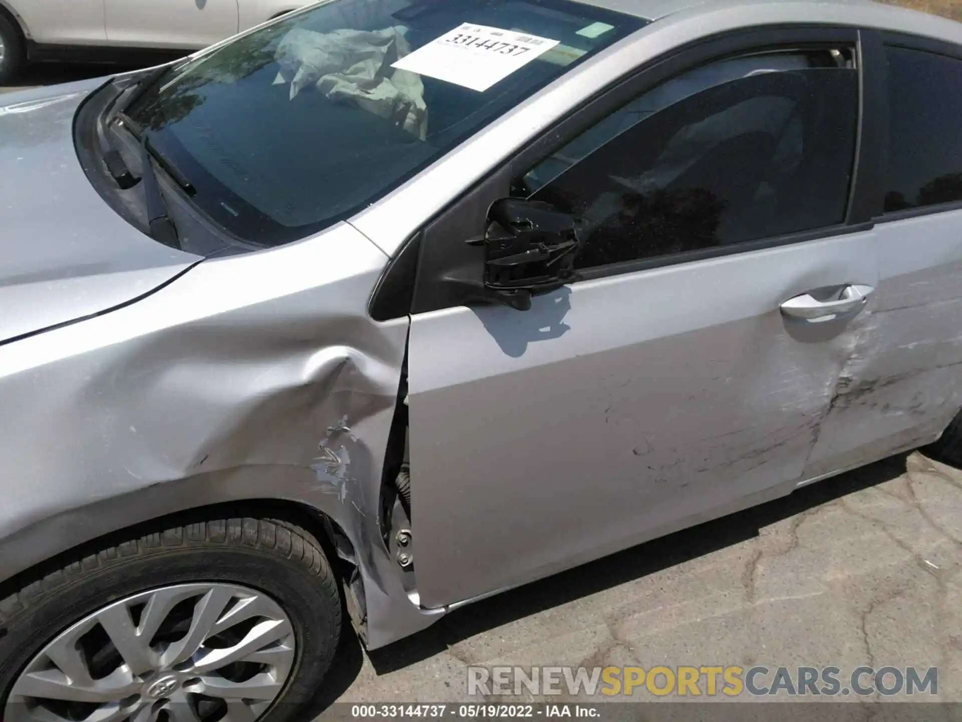 6 Photograph of a damaged car 5YFBURHE0KP887027 TOYOTA COROLLA 2019