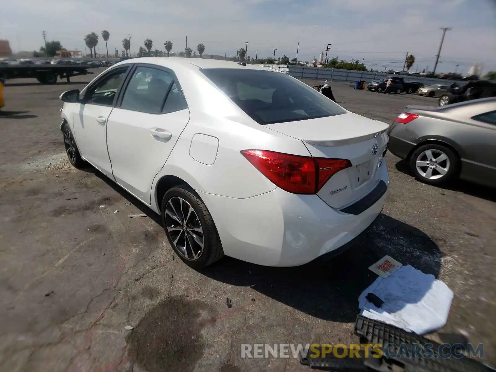 3 Photograph of a damaged car 5YFBURHE0KP887142 TOYOTA COROLLA 2019