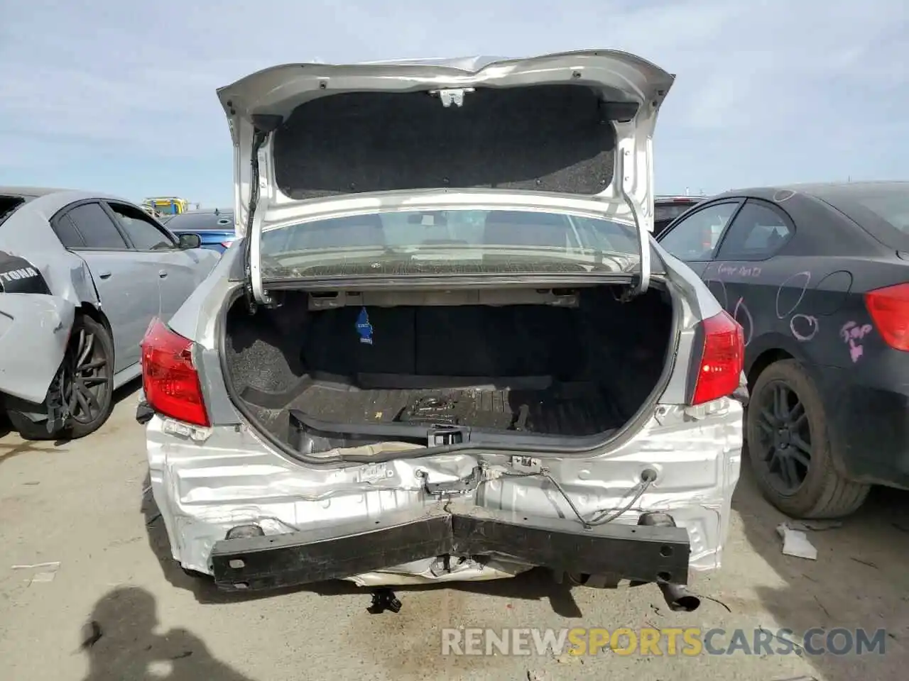 6 Photograph of a damaged car 5YFBURHE0KP888016 TOYOTA COROLLA 2019