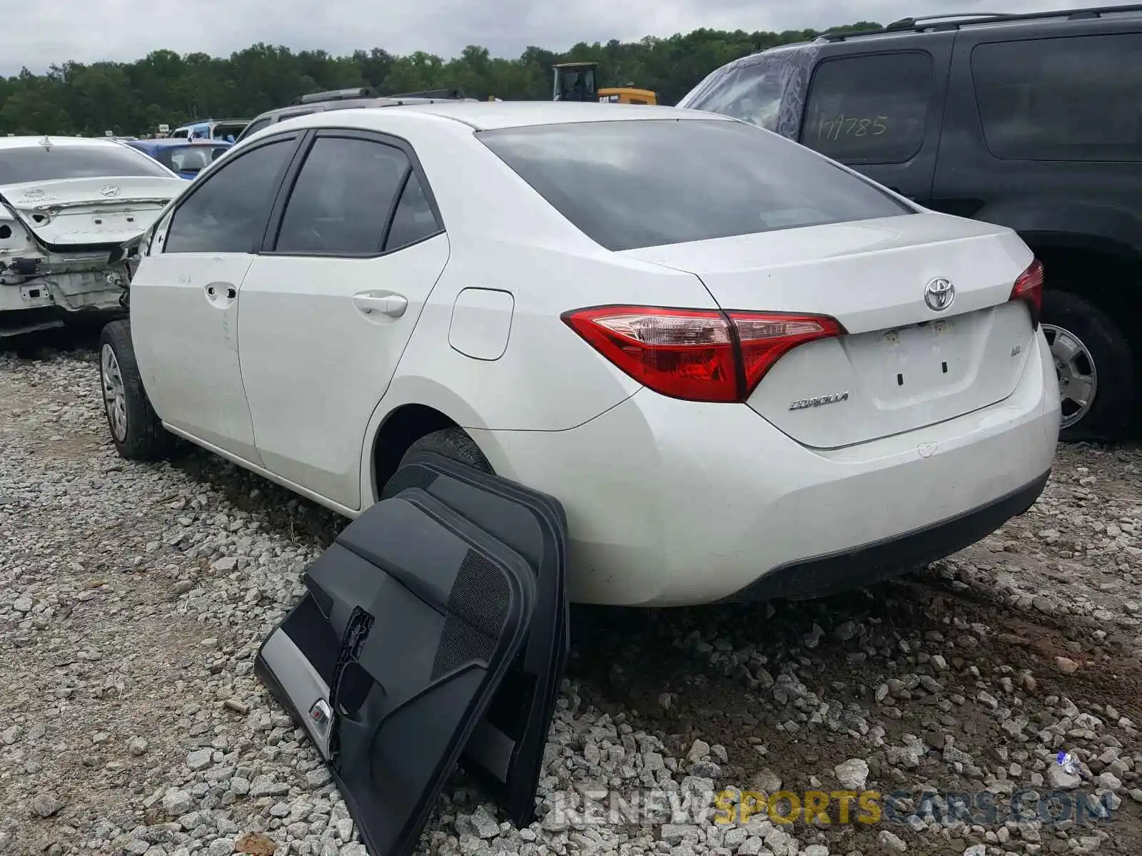 3 Photograph of a damaged car 5YFBURHE0KP888629 TOYOTA COROLLA 2019