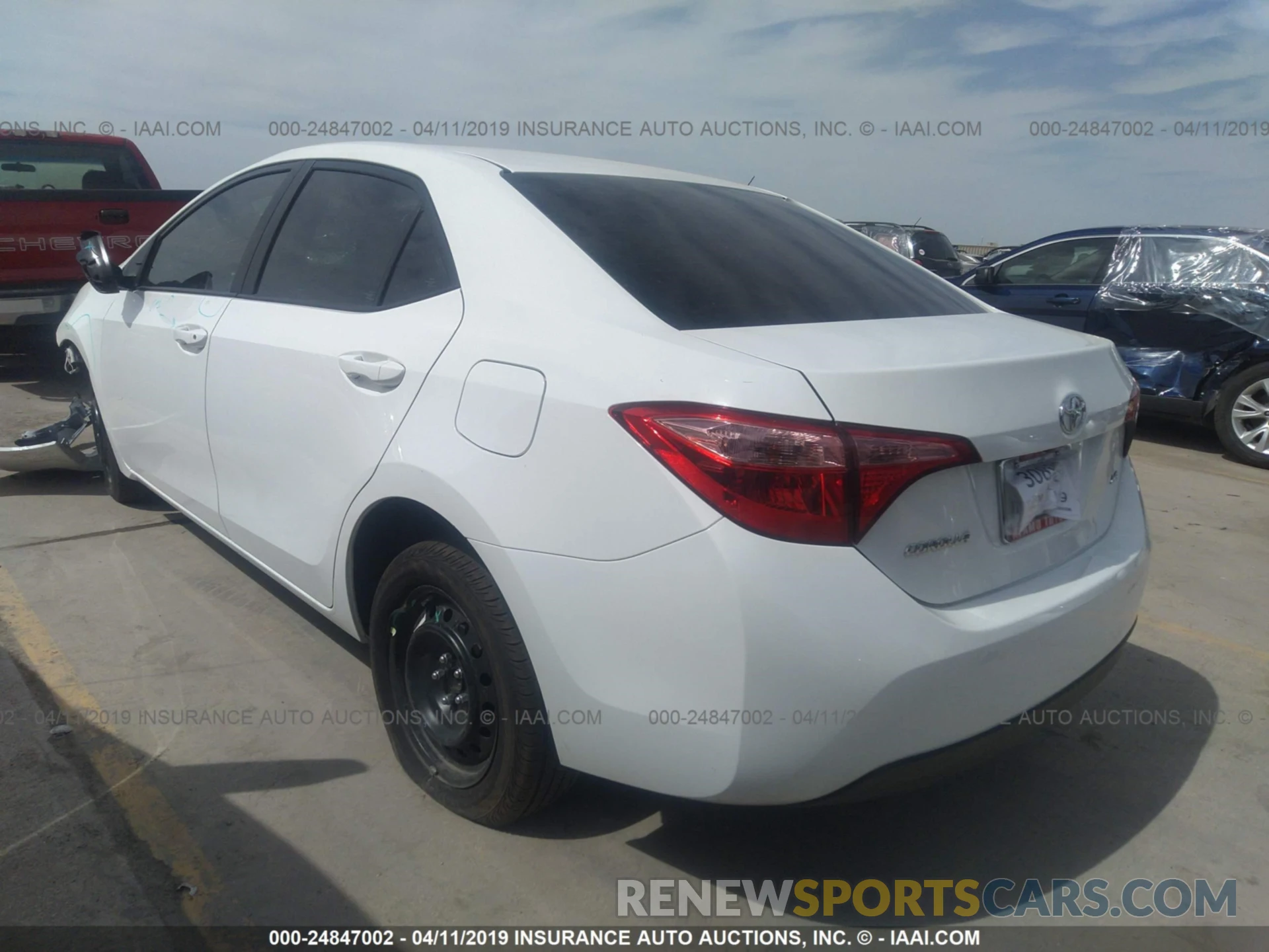 3 Photograph of a damaged car 5YFBURHE0KP889151 TOYOTA COROLLA 2019