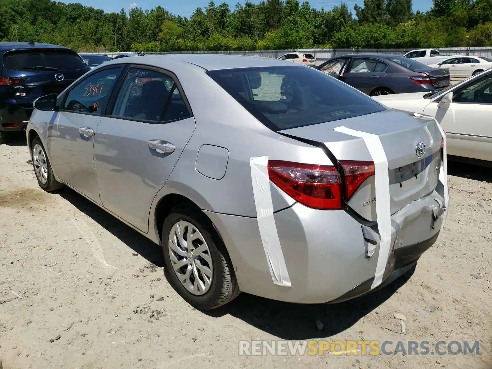 3 Photograph of a damaged car 5YFBURHE0KP889361 TOYOTA COROLLA 2019