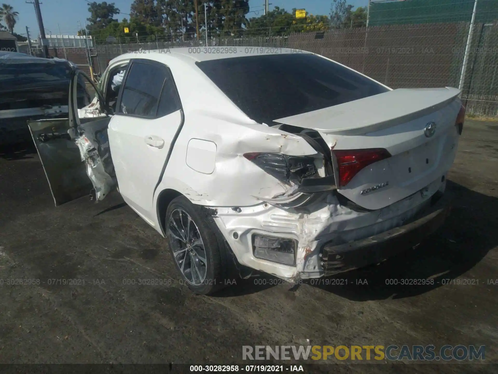 3 Photograph of a damaged car 5YFBURHE0KP889859 TOYOTA COROLLA 2019