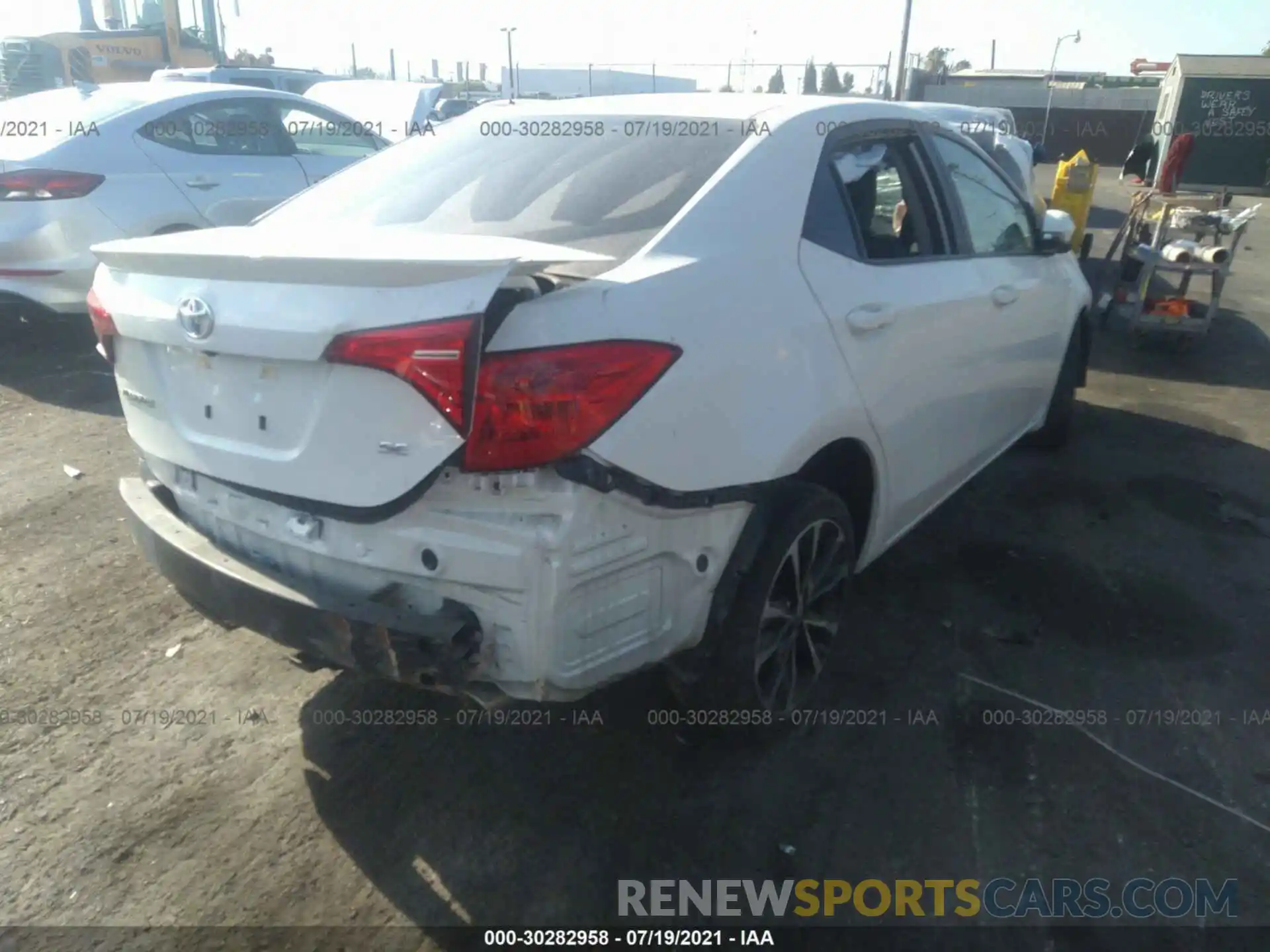 4 Photograph of a damaged car 5YFBURHE0KP889859 TOYOTA COROLLA 2019