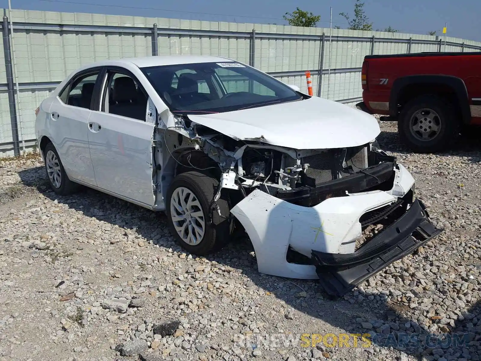 1 Photograph of a damaged car 5YFBURHE0KP890543 TOYOTA COROLLA 2019