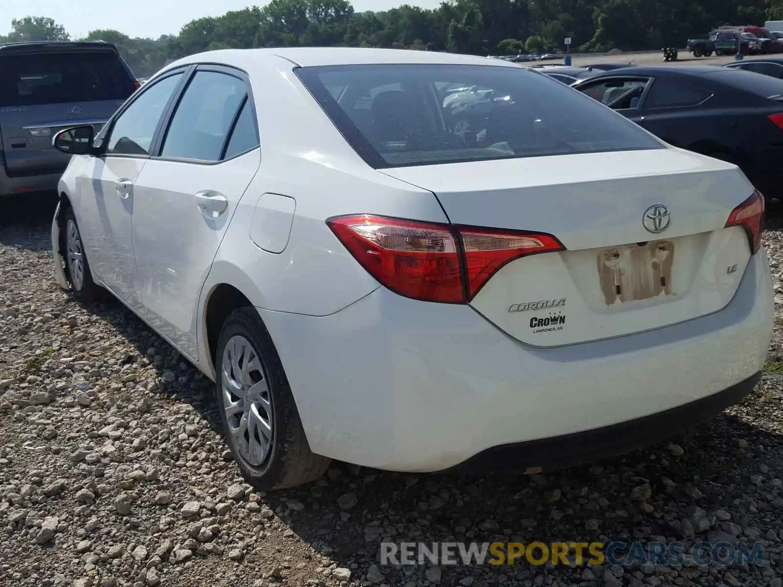 3 Photograph of a damaged car 5YFBURHE0KP890543 TOYOTA COROLLA 2019