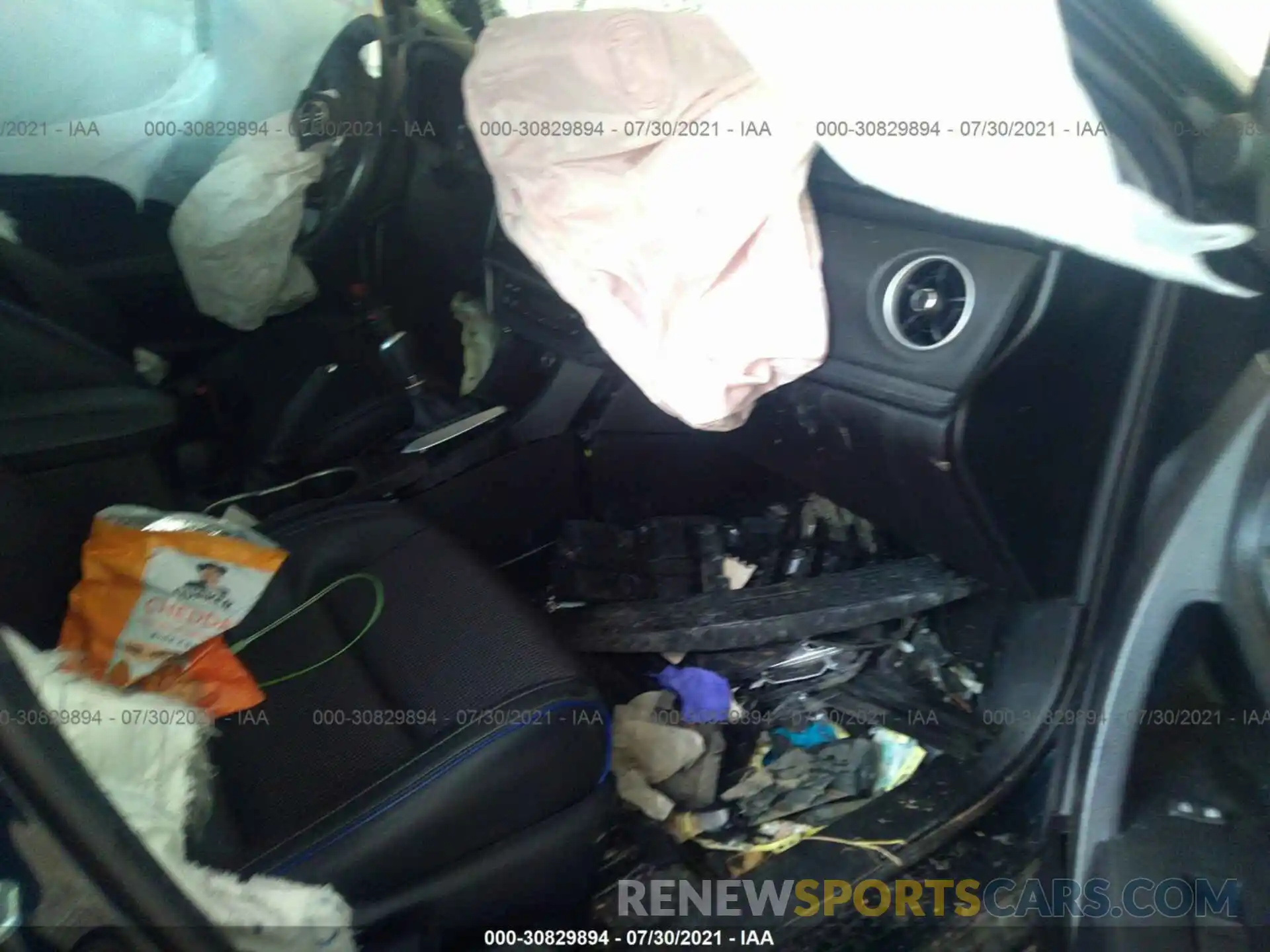 5 Photograph of a damaged car 5YFBURHE0KP891773 TOYOTA COROLLA 2019