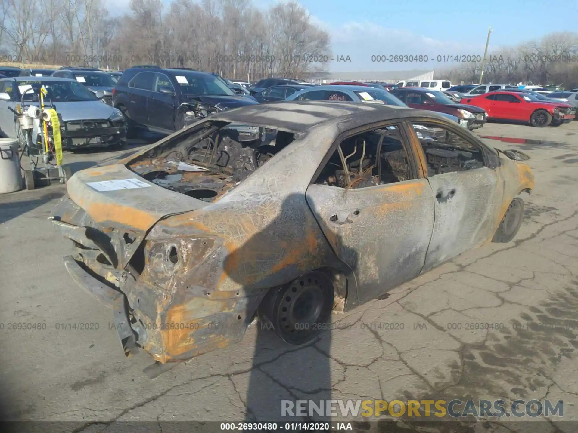 4 Photograph of a damaged car 5YFBURHE0KP892390 TOYOTA COROLLA 2019