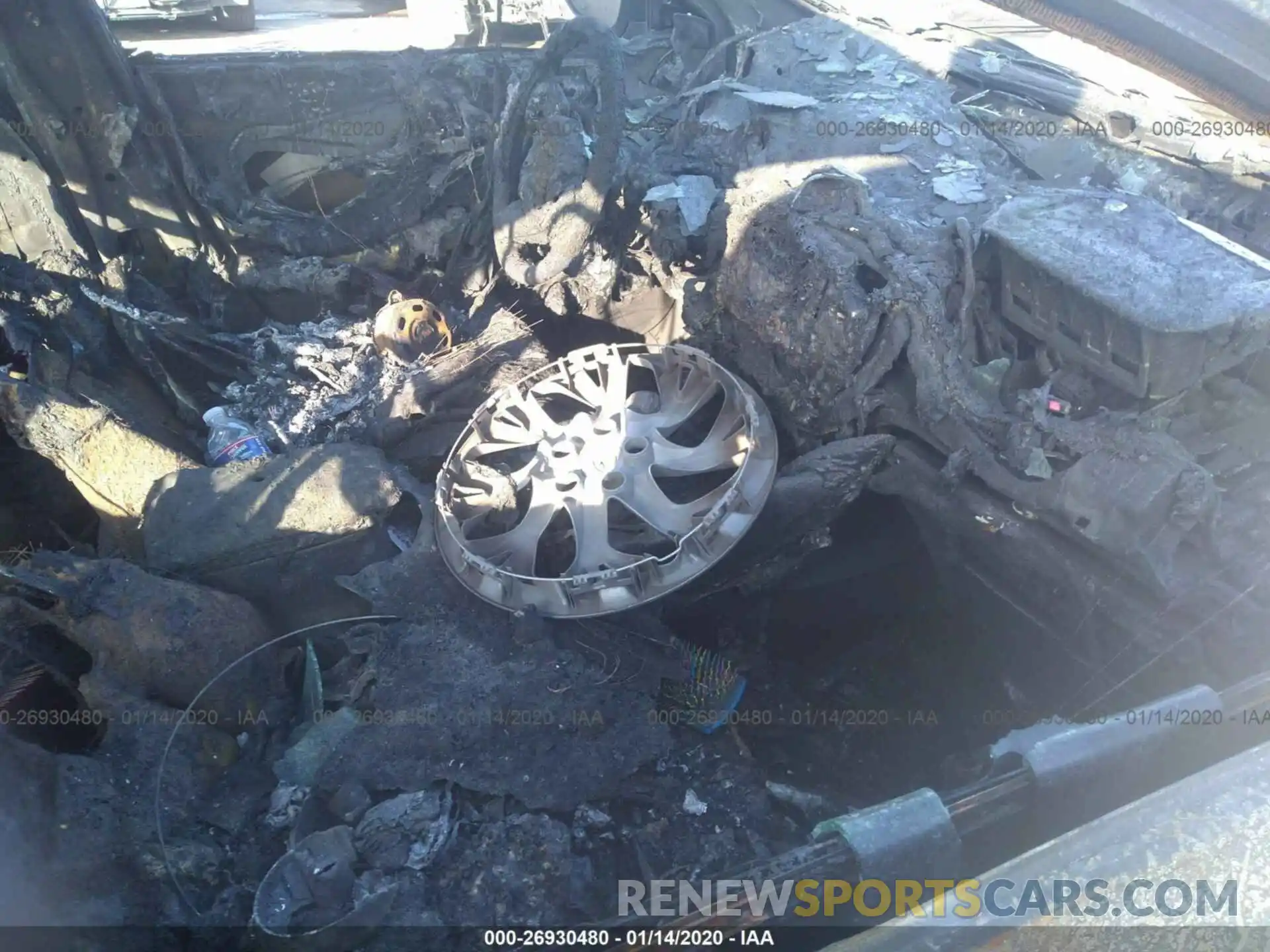 5 Photograph of a damaged car 5YFBURHE0KP892390 TOYOTA COROLLA 2019