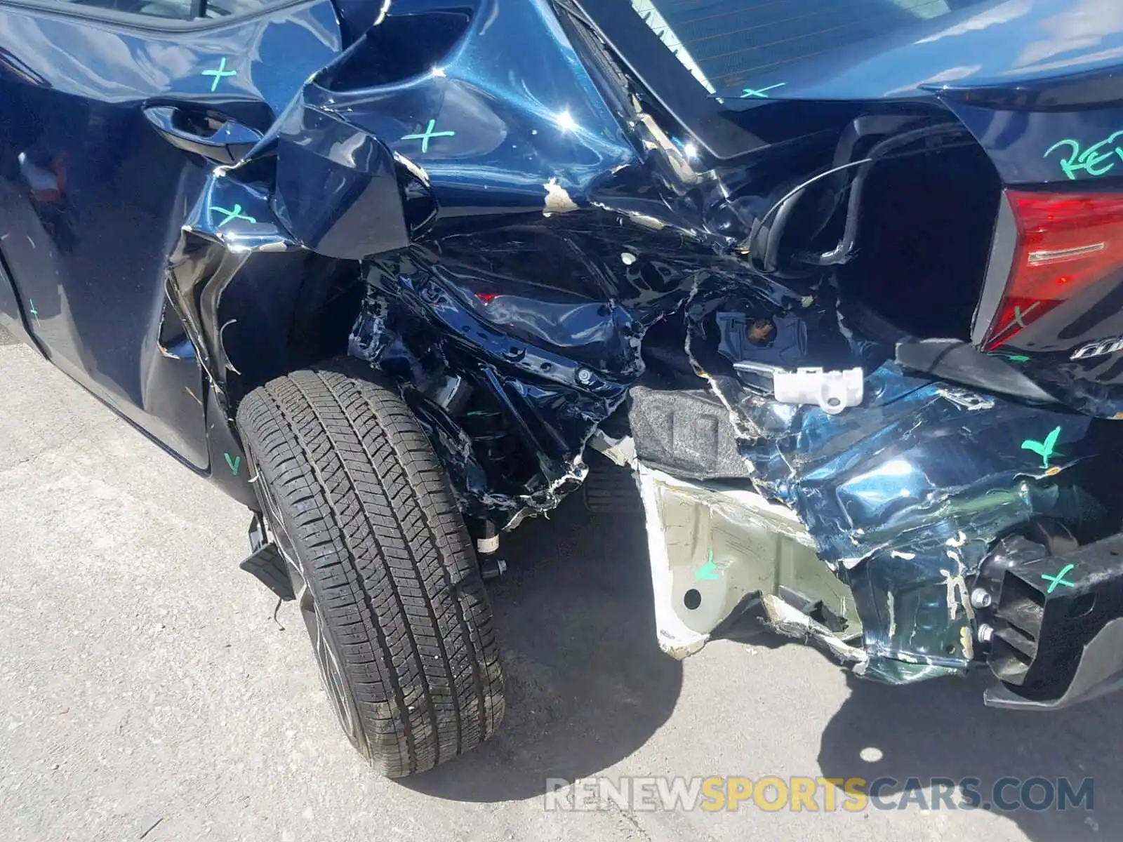 9 Photograph of a damaged car 5YFBURHE0KP893233 TOYOTA COROLLA 2019