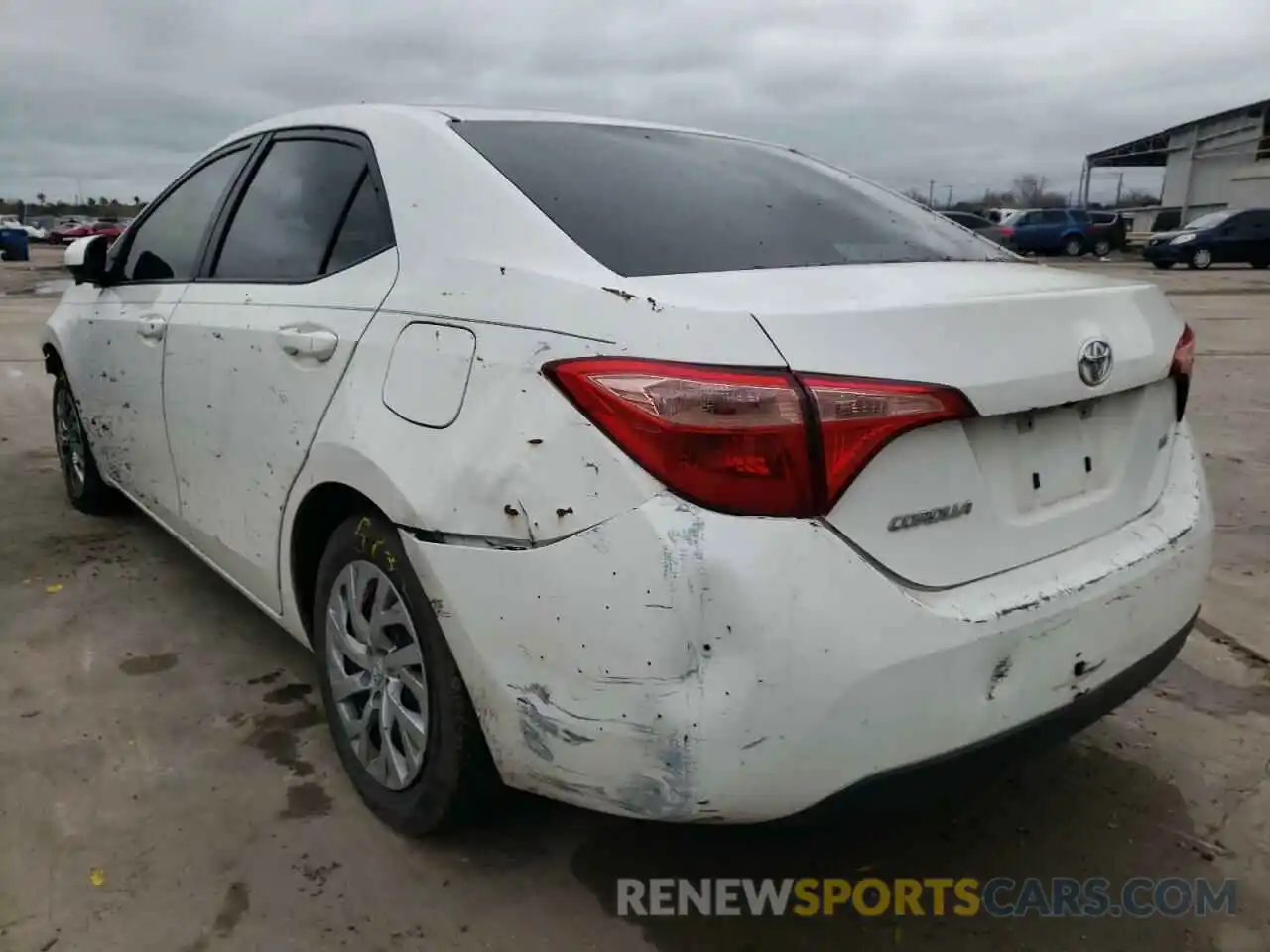 3 Photograph of a damaged car 5YFBURHE0KP894690 TOYOTA COROLLA 2019