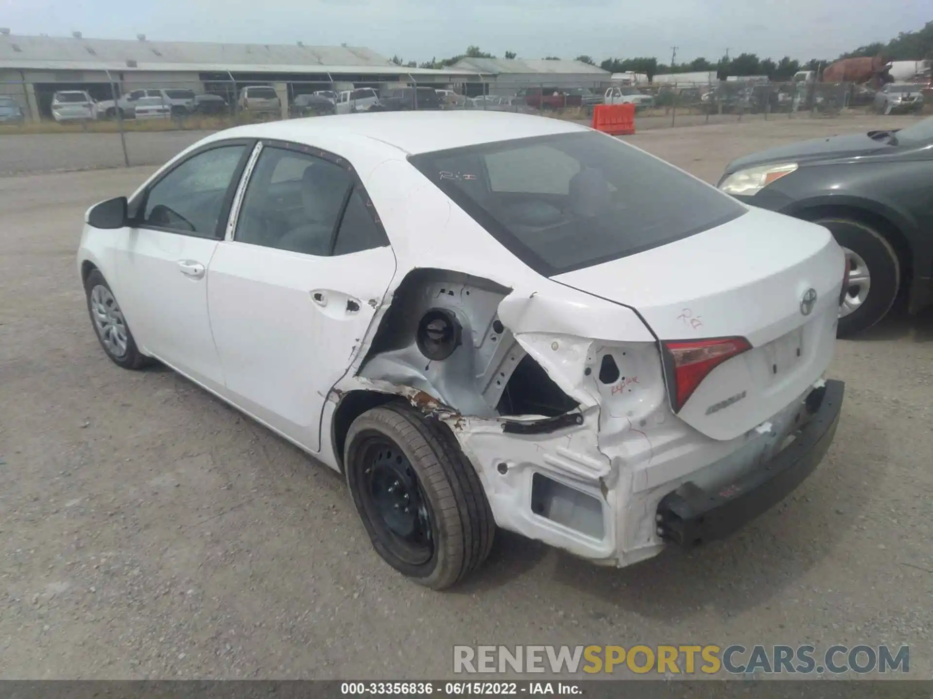 3 Photograph of a damaged car 5YFBURHE0KP894821 TOYOTA COROLLA 2019