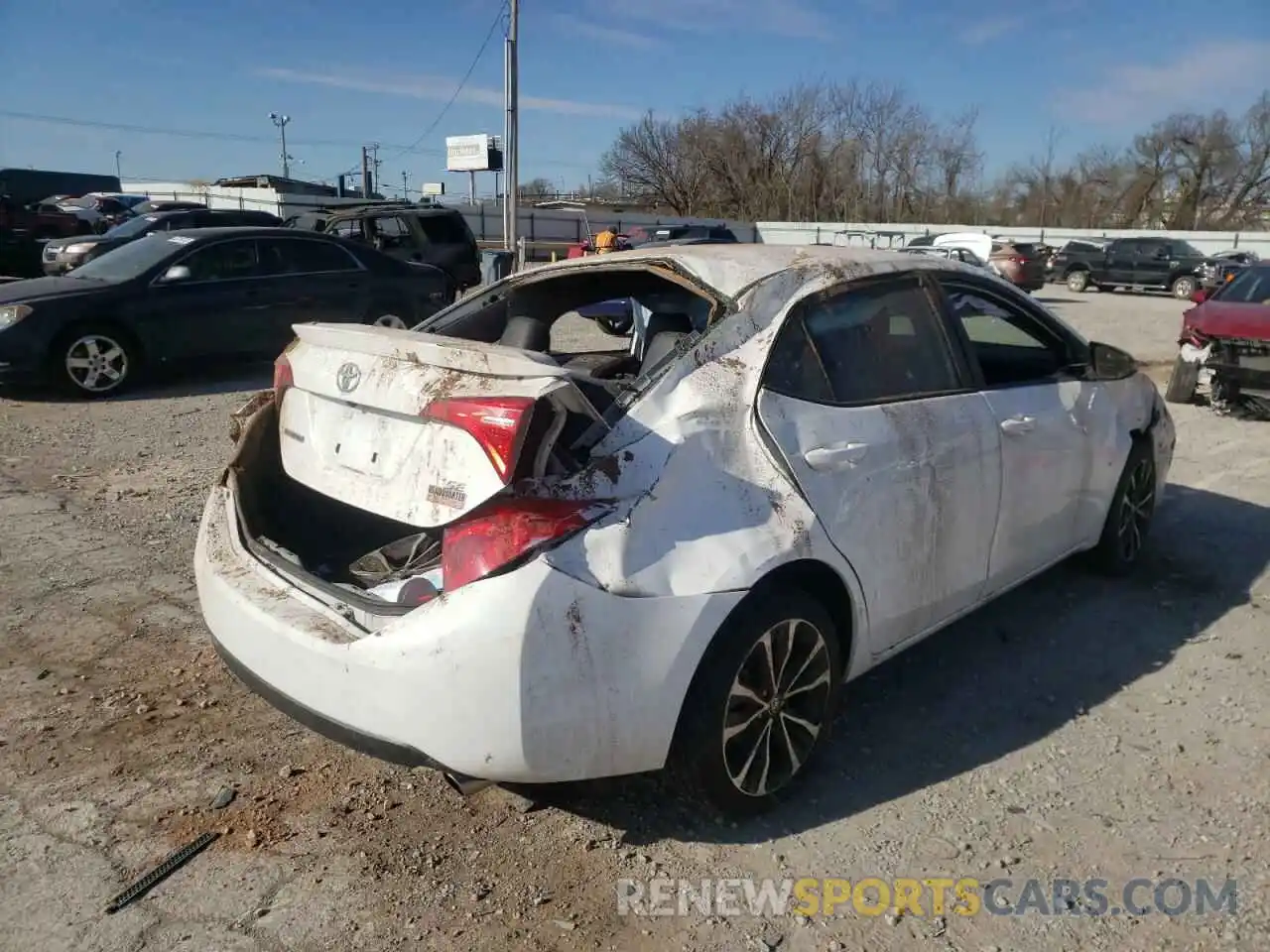 9 Photograph of a damaged car 5YFBURHE0KP895533 TOYOTA COROLLA 2019