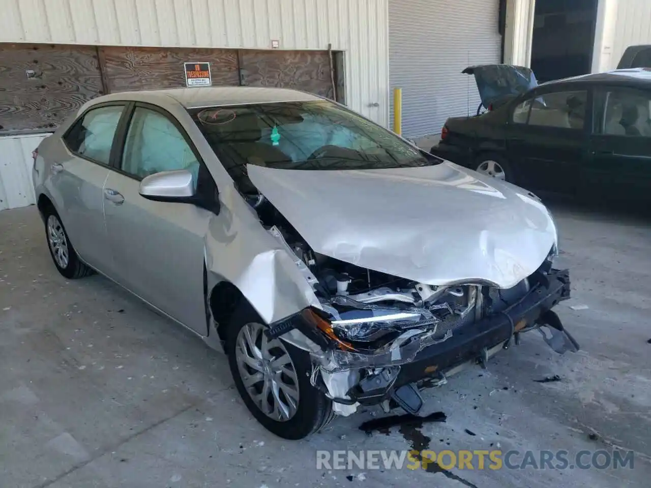 1 Photograph of a damaged car 5YFBURHE0KP895614 TOYOTA COROLLA 2019