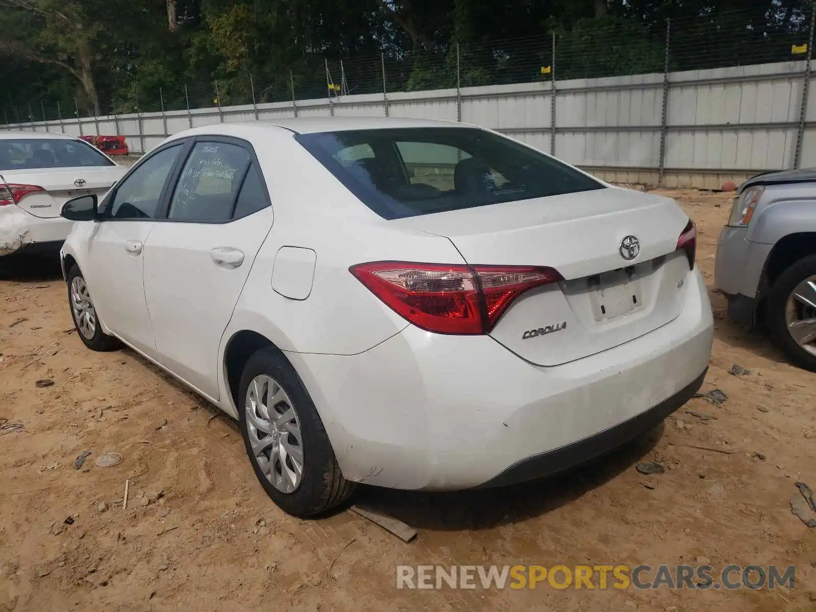 3 Photograph of a damaged car 5YFBURHE0KP895709 TOYOTA COROLLA 2019