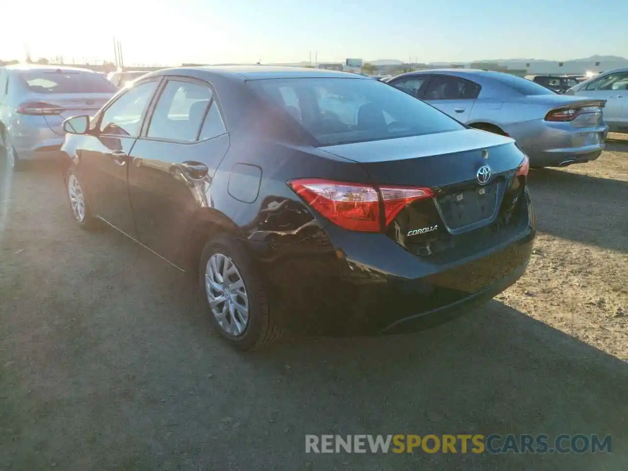 3 Photograph of a damaged car 5YFBURHE0KP895998 TOYOTA COROLLA 2019