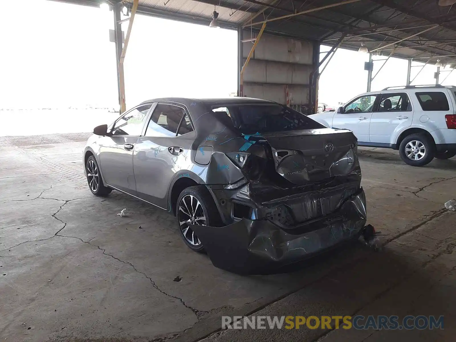 3 Photograph of a damaged car 5YFBURHE0KP896567 TOYOTA COROLLA 2019