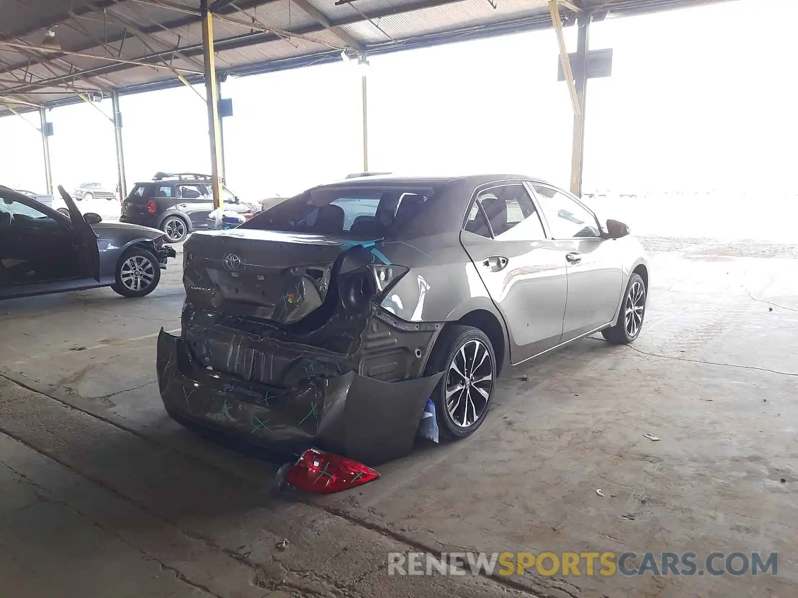 4 Photograph of a damaged car 5YFBURHE0KP896567 TOYOTA COROLLA 2019