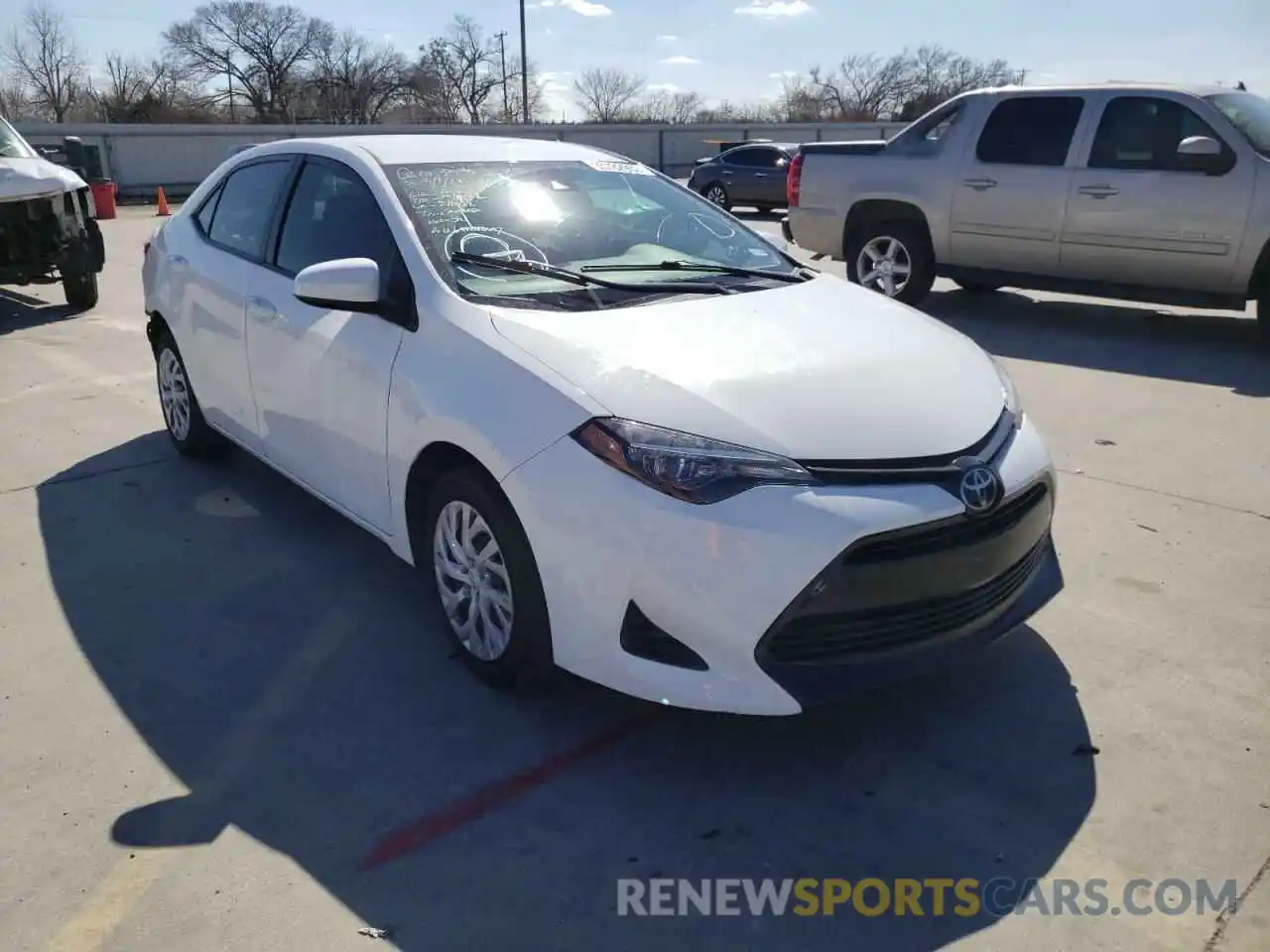 1 Photograph of a damaged car 5YFBURHE0KP896844 TOYOTA COROLLA 2019