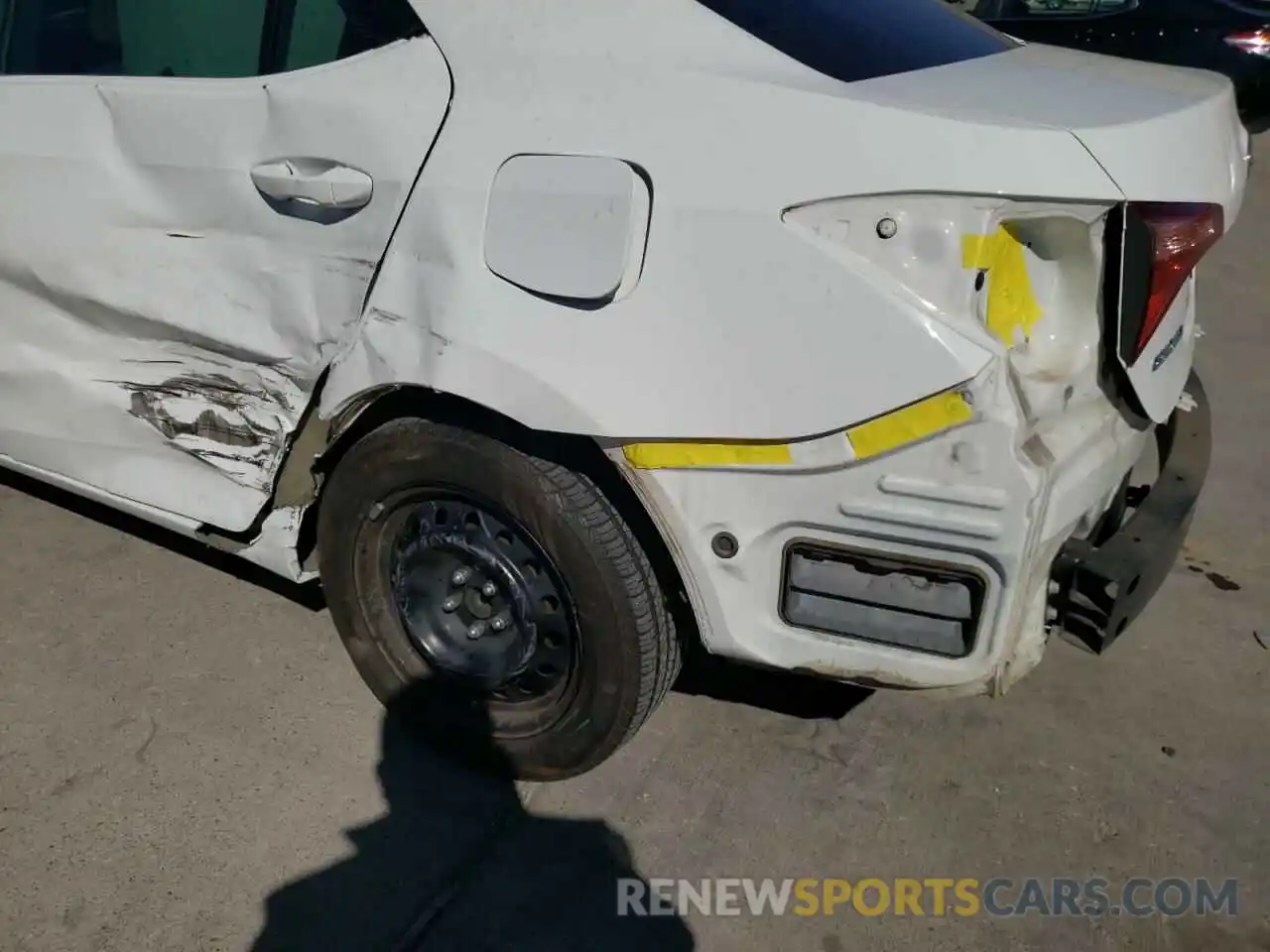 9 Photograph of a damaged car 5YFBURHE0KP896844 TOYOTA COROLLA 2019