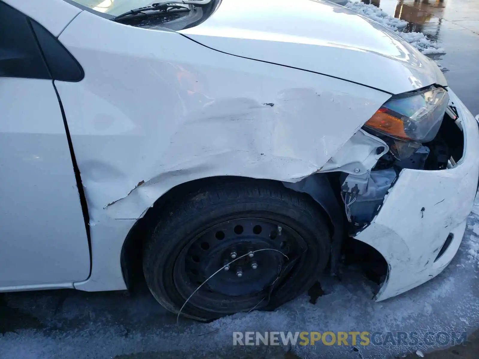 9 Photograph of a damaged car 5YFBURHE0KP897203 TOYOTA COROLLA 2019