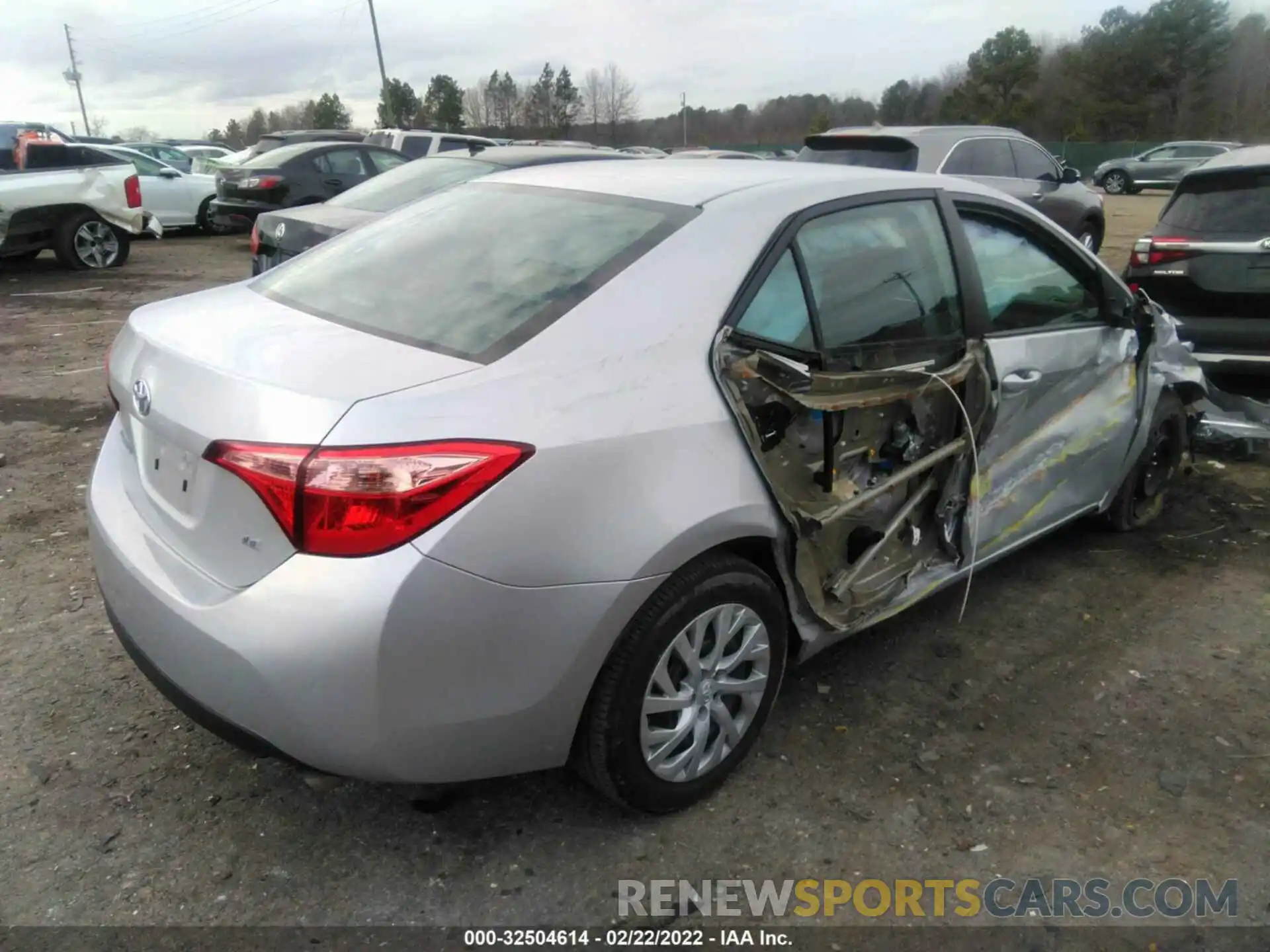 4 Photograph of a damaged car 5YFBURHE0KP897539 TOYOTA COROLLA 2019