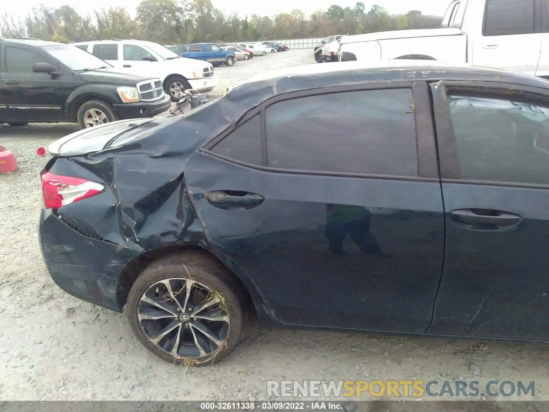 6 Photograph of a damaged car 5YFBURHE0KP897802 TOYOTA COROLLA 2019