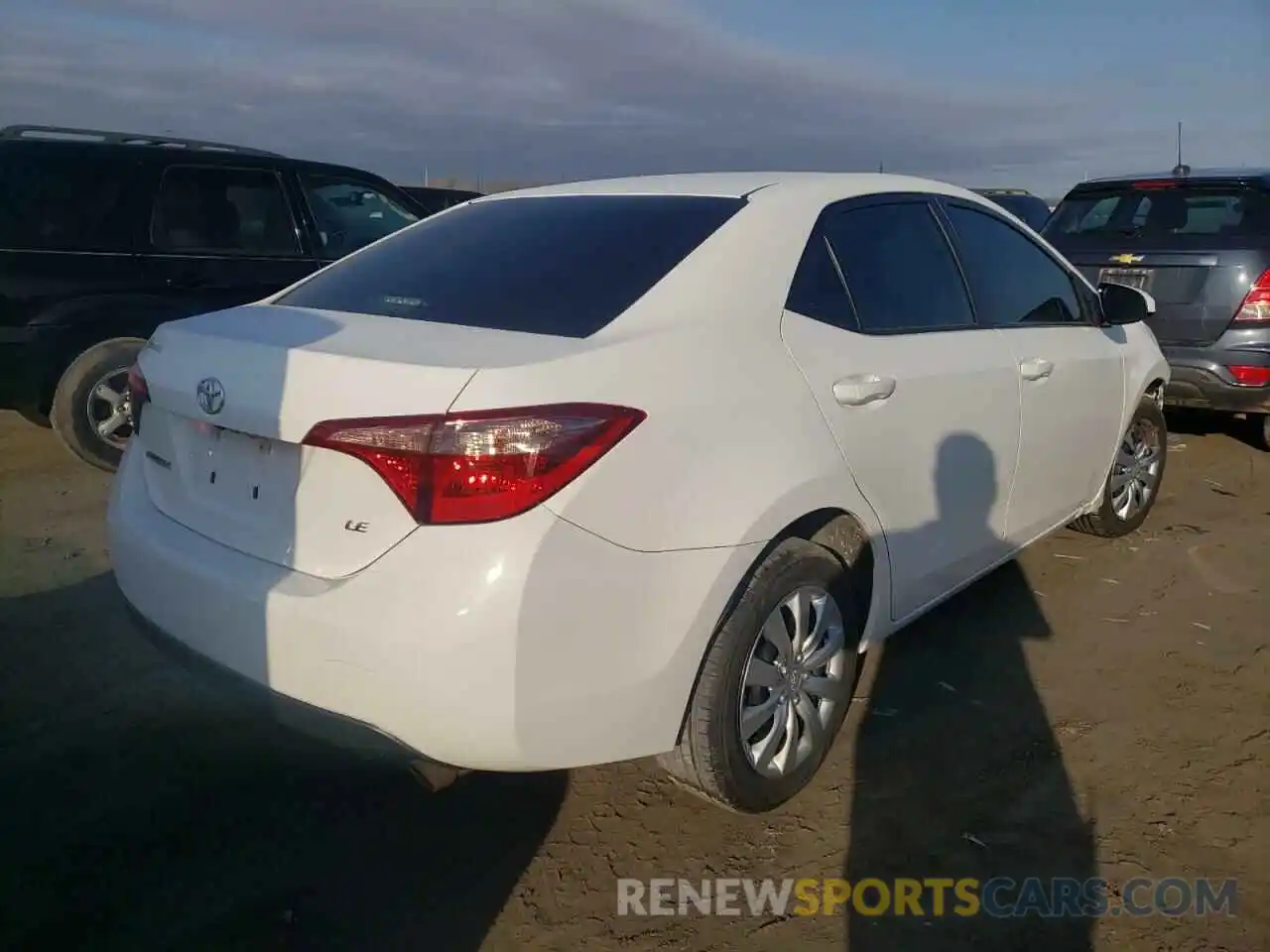 4 Photograph of a damaged car 5YFBURHE0KP898271 TOYOTA COROLLA 2019