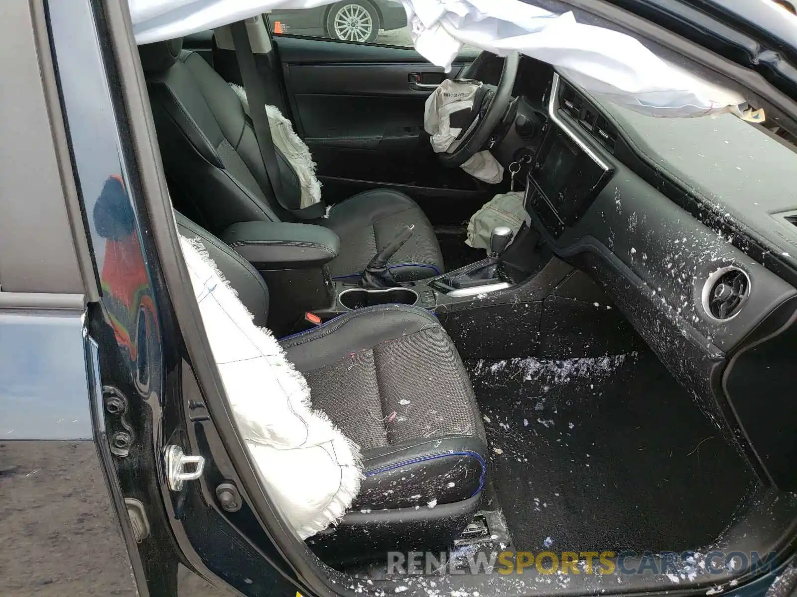 5 Photograph of a damaged car 5YFBURHE0KP898934 TOYOTA COROLLA 2019