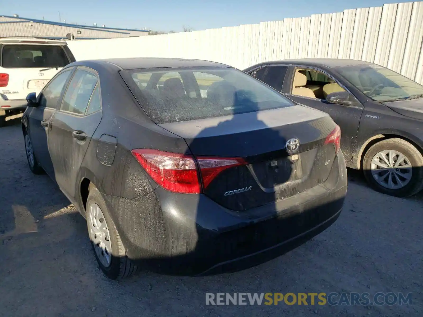 3 Photograph of a damaged car 5YFBURHE0KP899405 TOYOTA COROLLA 2019