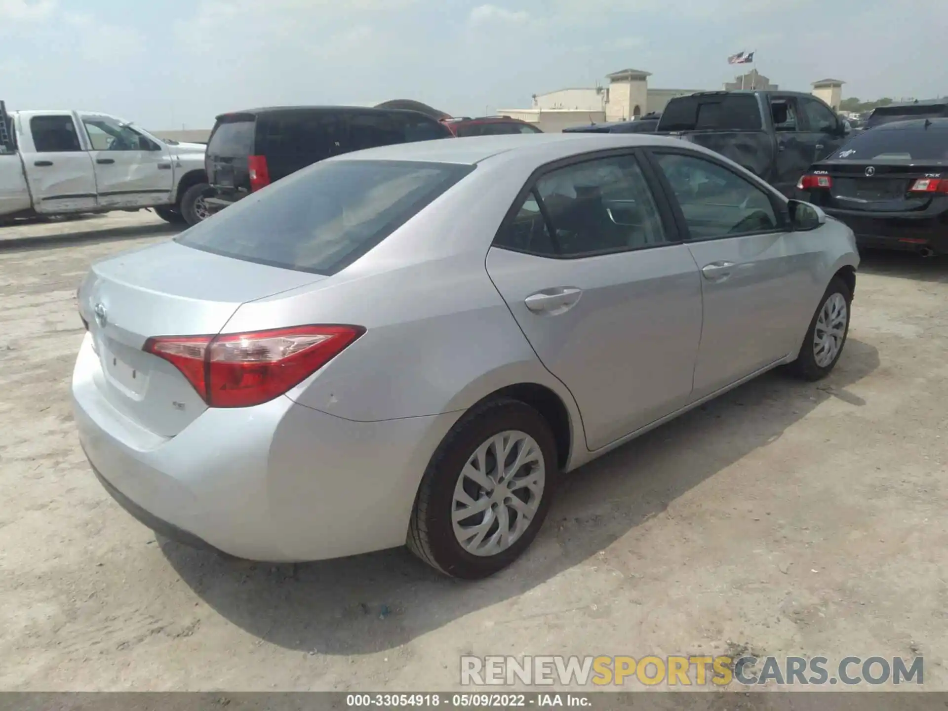 4 Photograph of a damaged car 5YFBURHE0KP899730 TOYOTA COROLLA 2019