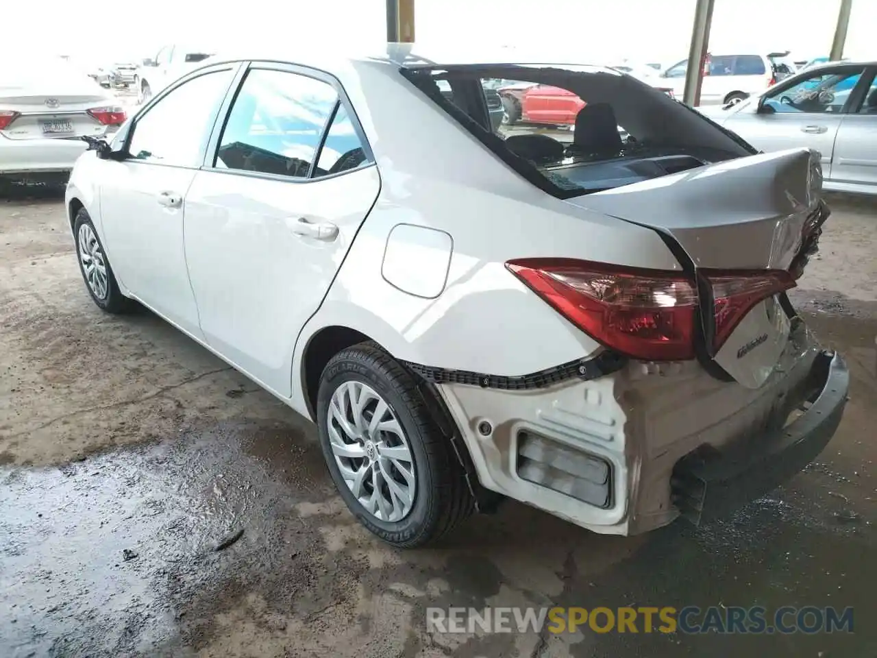 3 Photograph of a damaged car 5YFBURHE0KP899890 TOYOTA COROLLA 2019