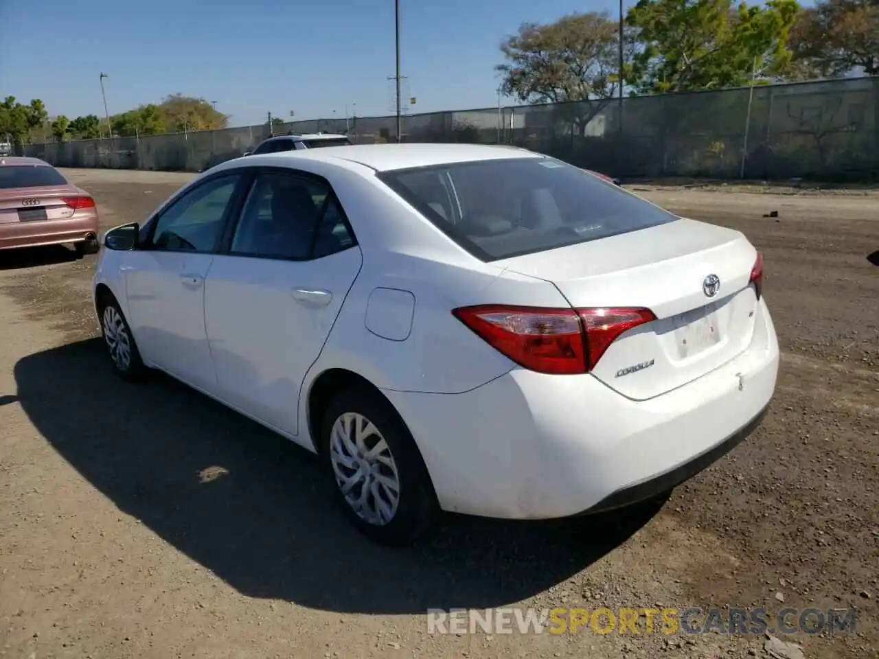 3 Photograph of a damaged car 5YFBURHE0KP899923 TOYOTA COROLLA 2019