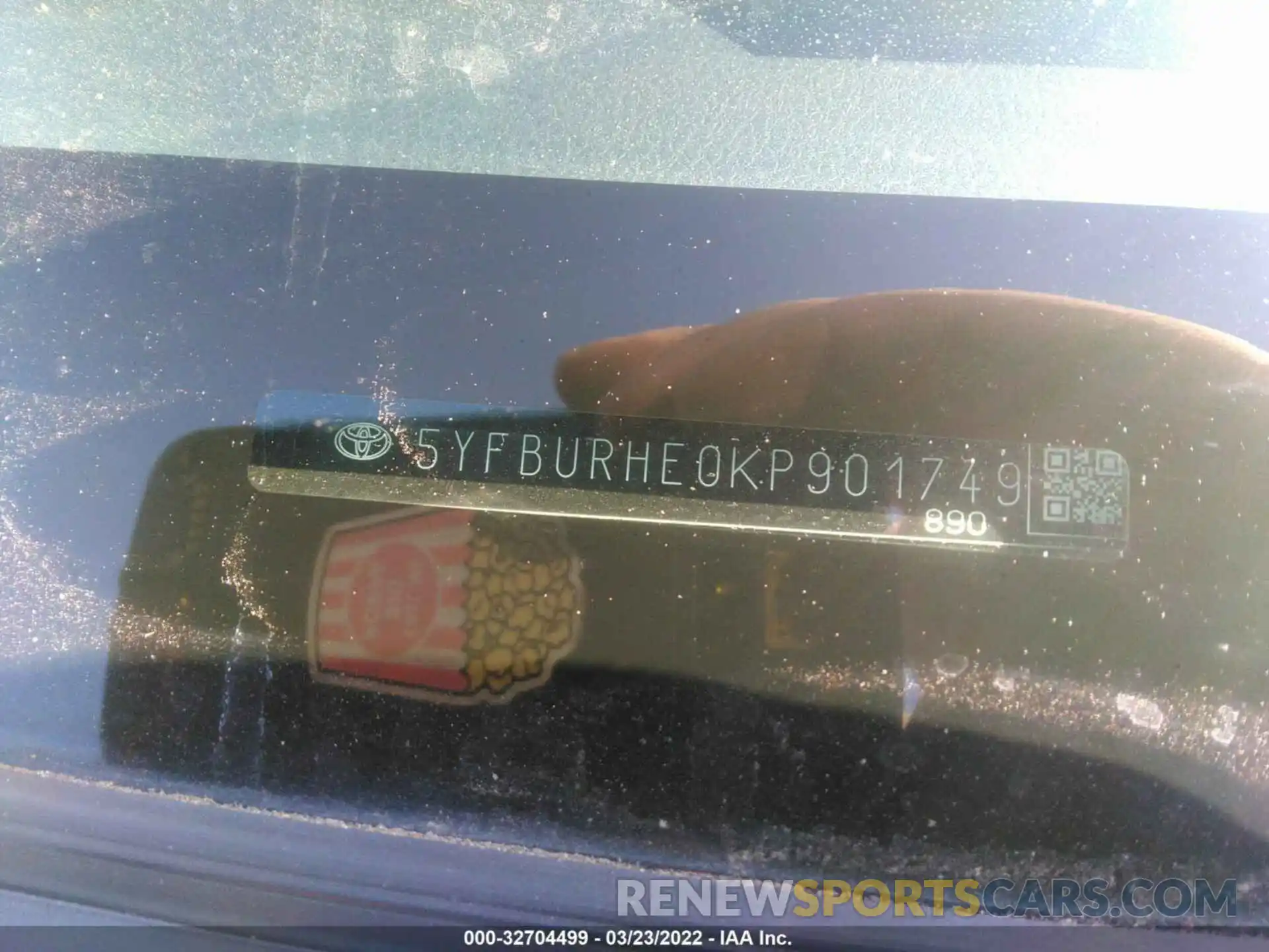 9 Photograph of a damaged car 5YFBURHE0KP901749 TOYOTA COROLLA 2019