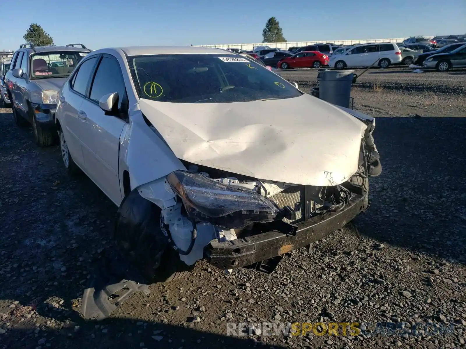 1 Photograph of a damaged car 5YFBURHE0KP901945 TOYOTA COROLLA 2019