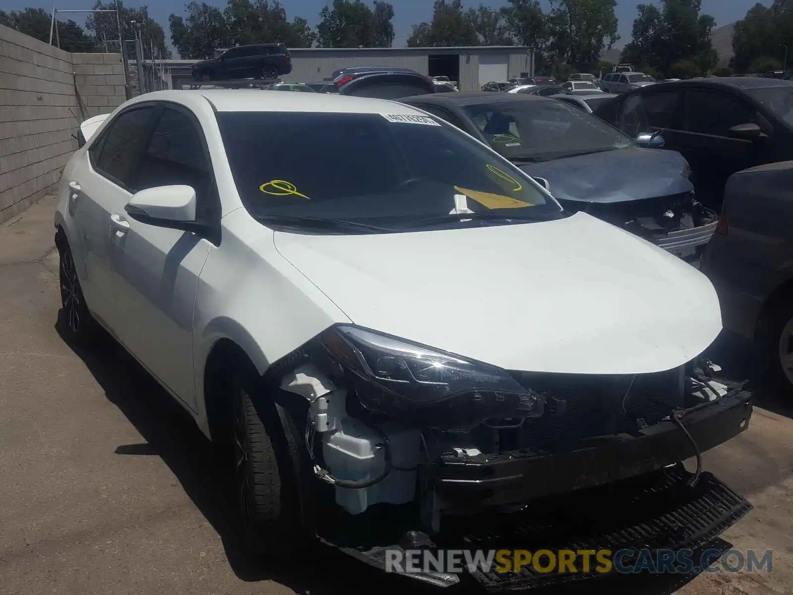 1 Photograph of a damaged car 5YFBURHE0KP902285 TOYOTA COROLLA 2019