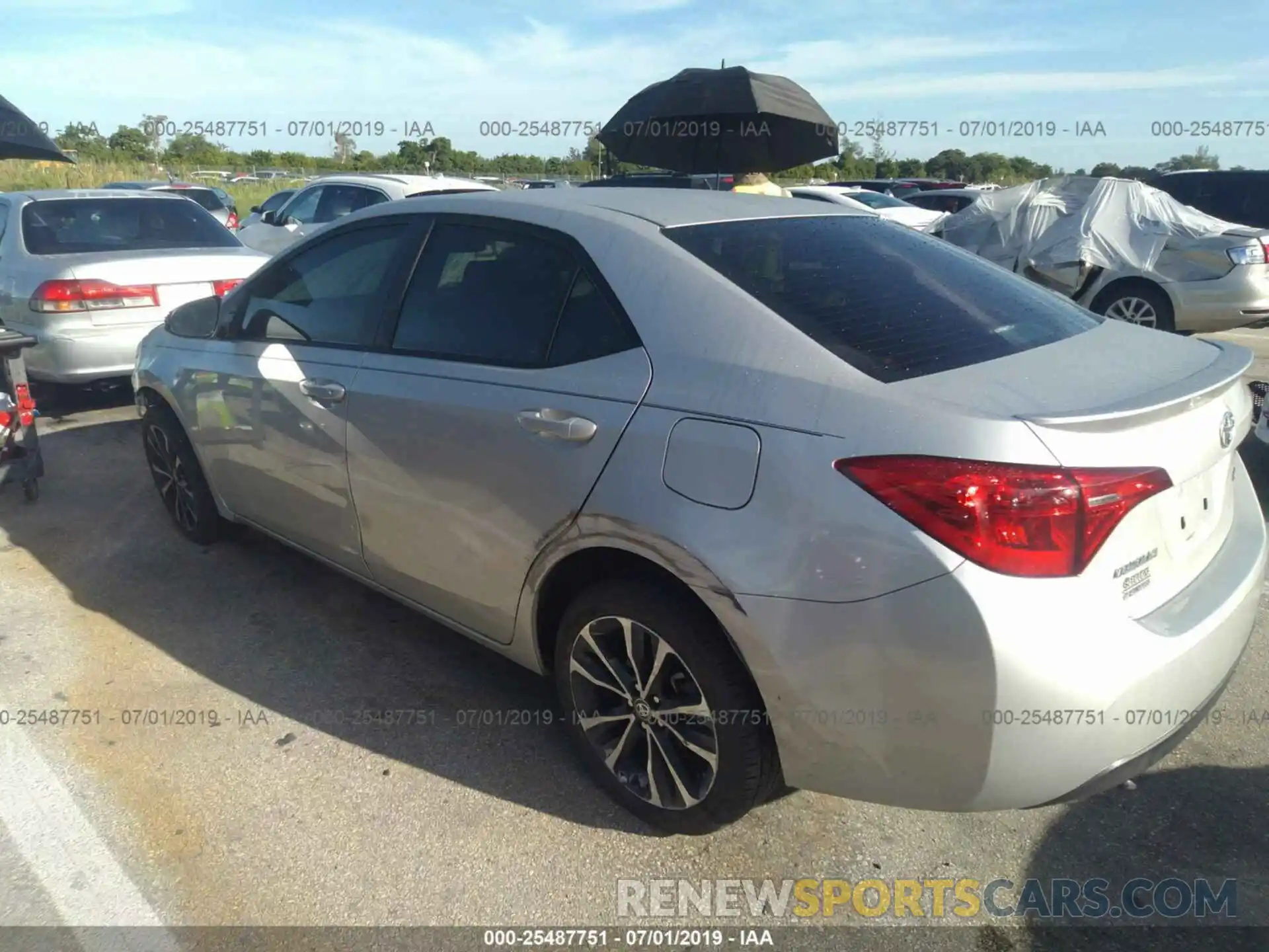 3 Photograph of a damaged car 5YFBURHE0KP902917 TOYOTA COROLLA 2019