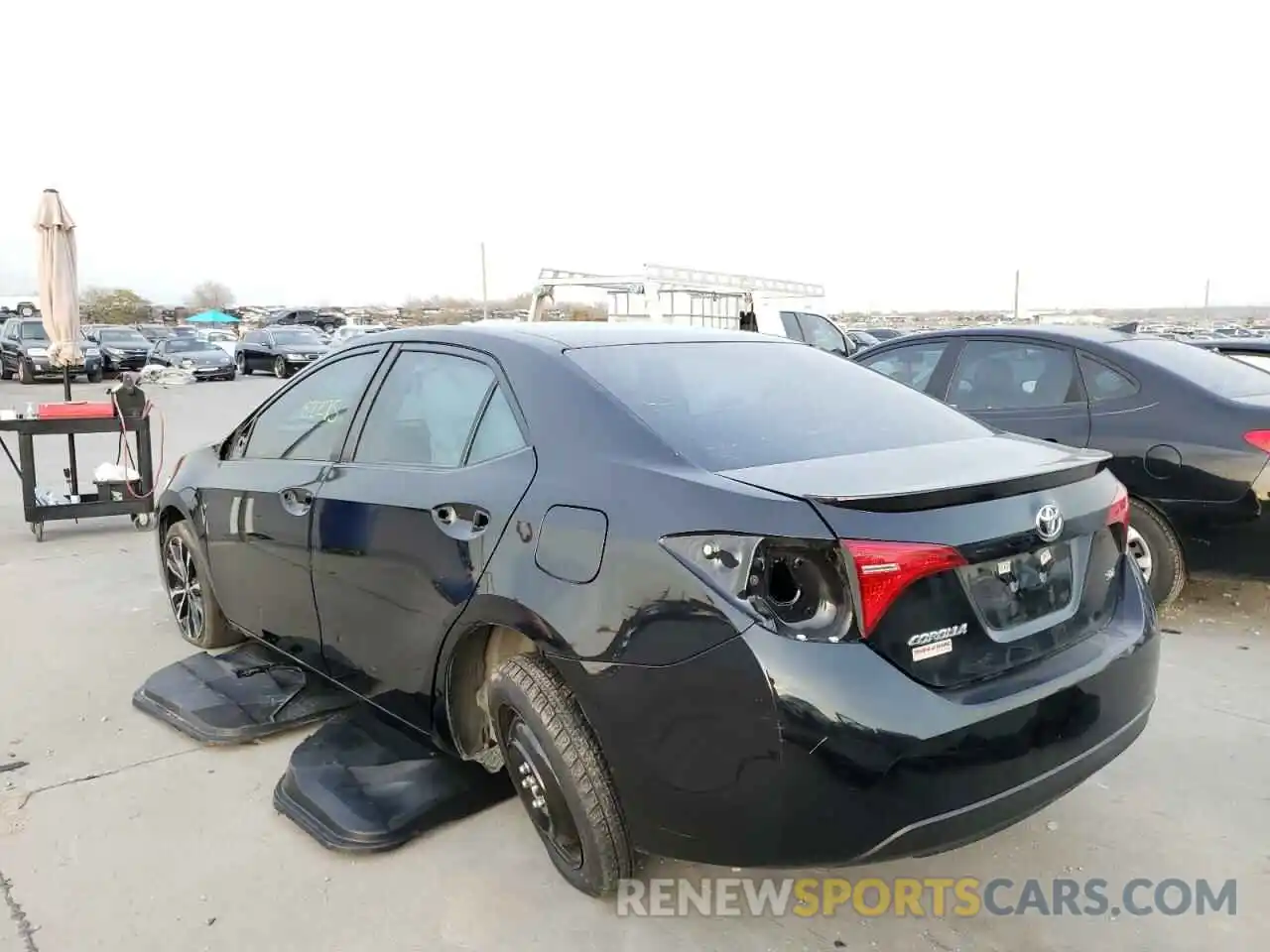 3 Photograph of a damaged car 5YFBURHE0KP903498 TOYOTA COROLLA 2019